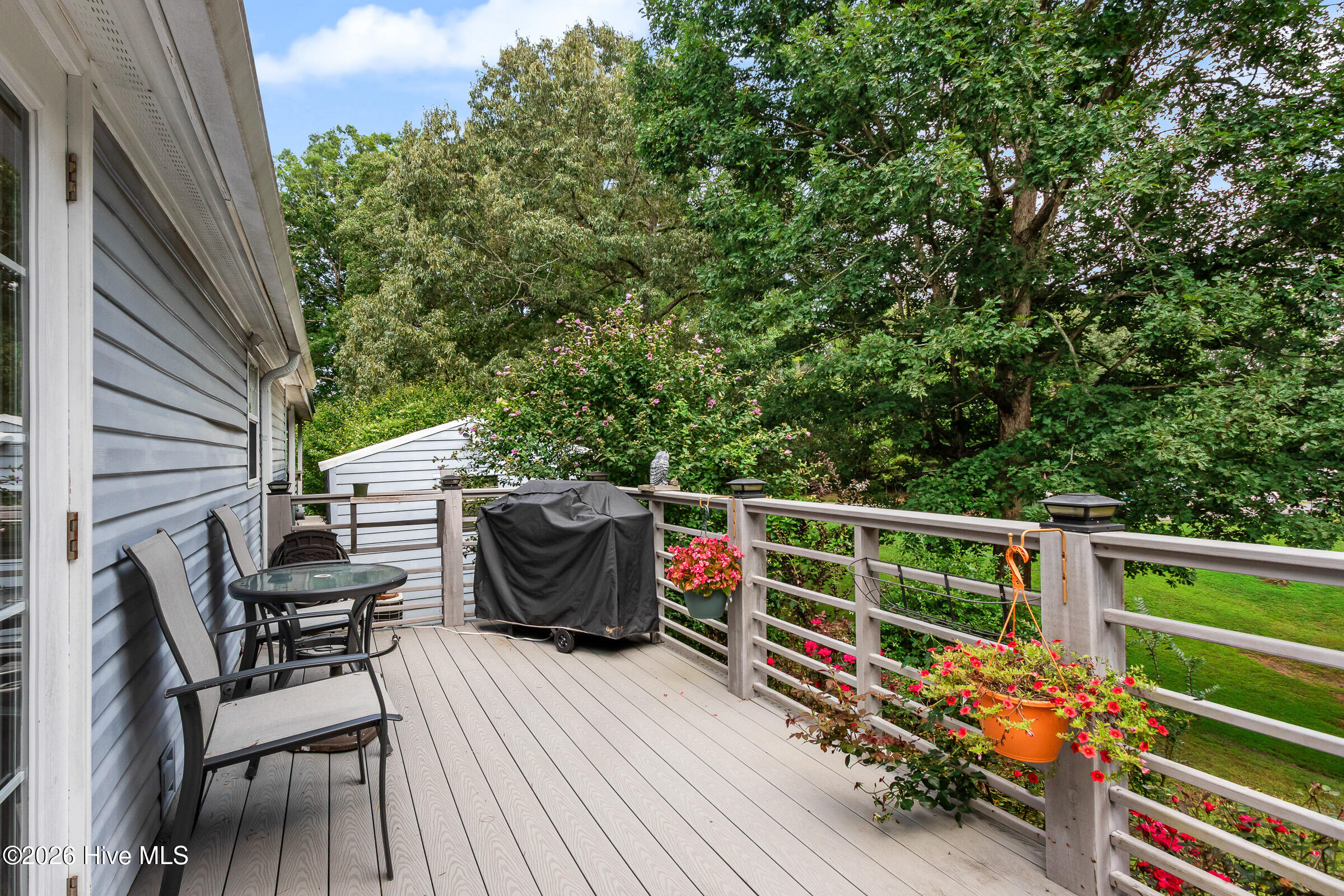7 Racine Drive Property Photo 22