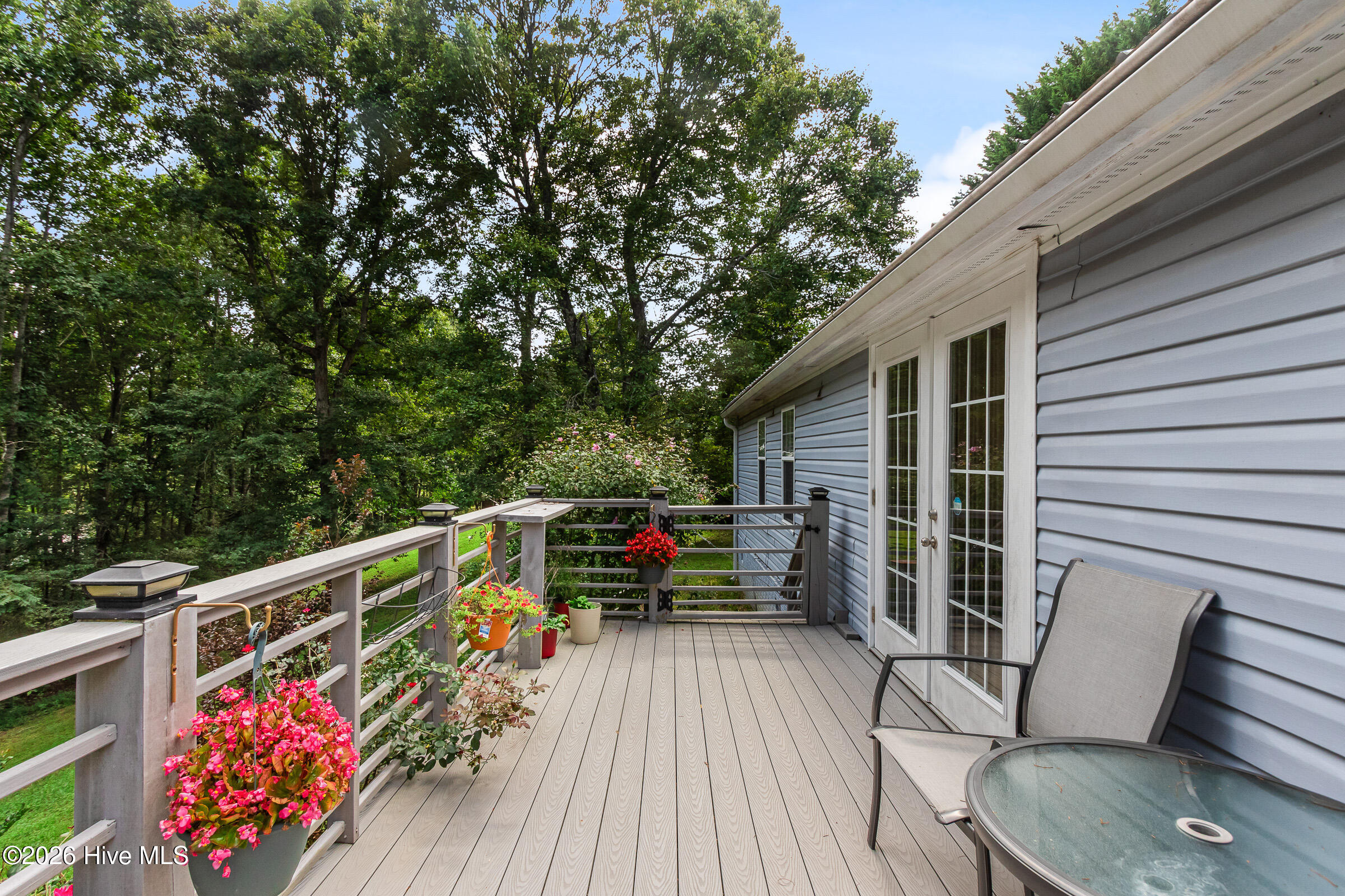 7 Racine Drive Property Photo 23