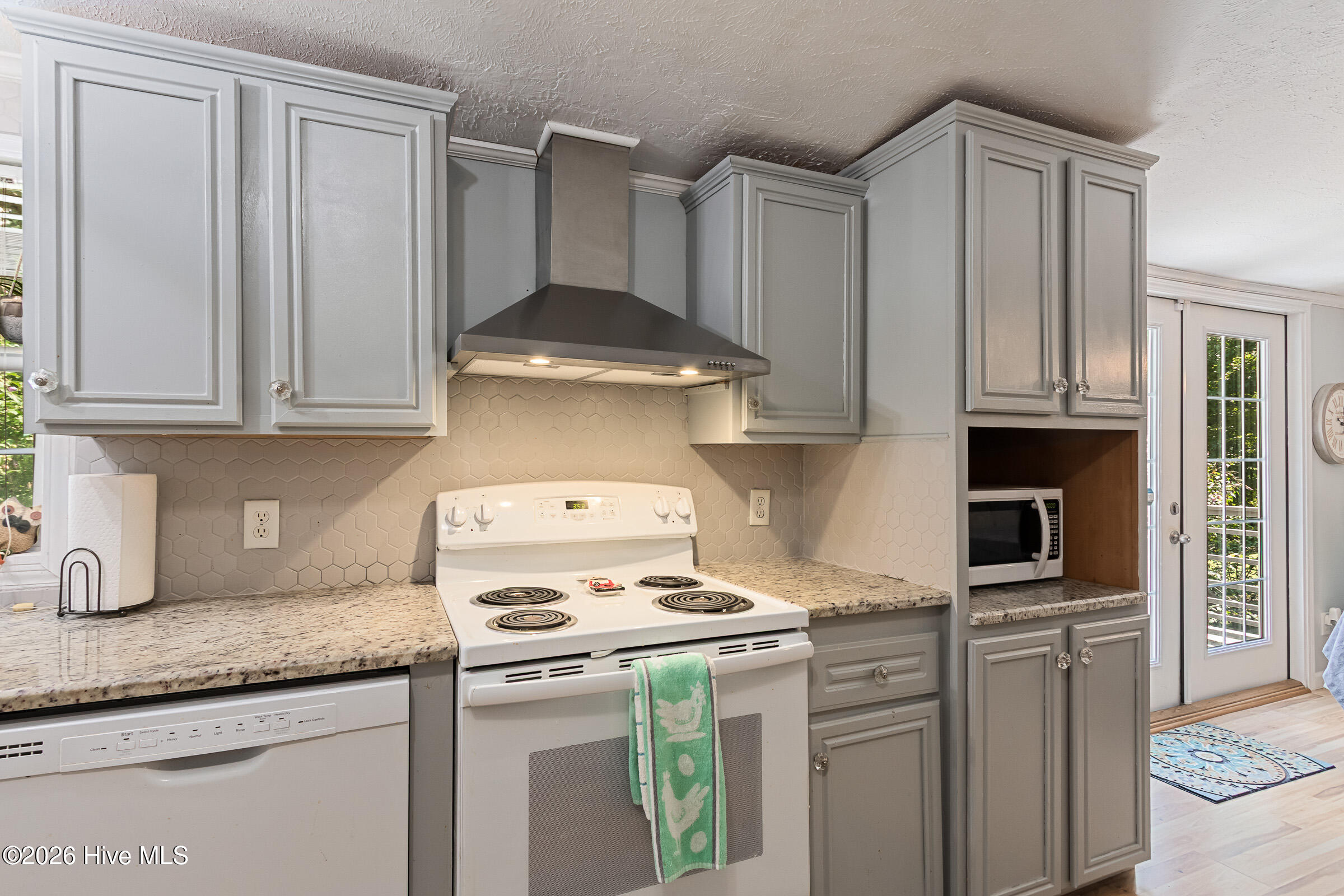 7 Racine Drive Property Photo 27