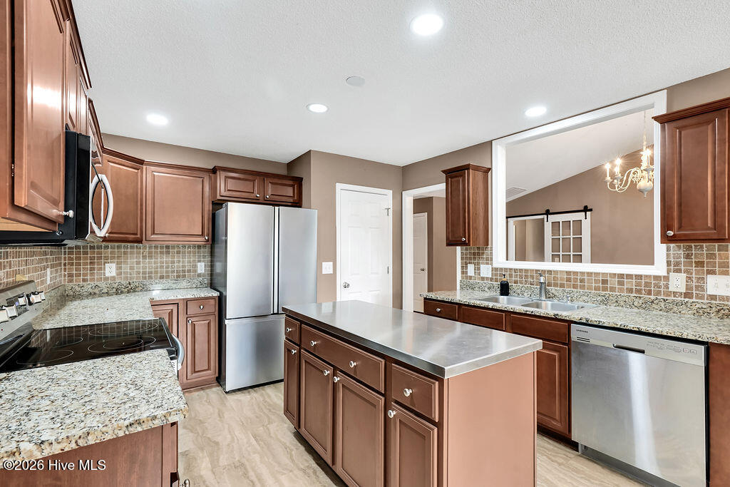 4952 Montserrat Drive Property Photo 11