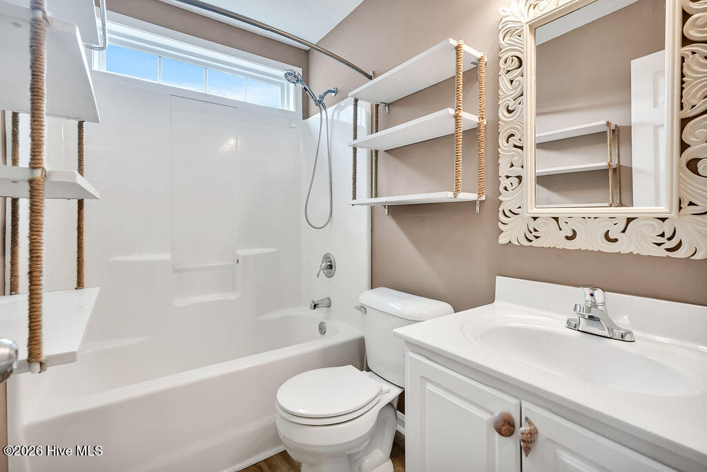 4952 Montserrat Drive Property Photo 23
