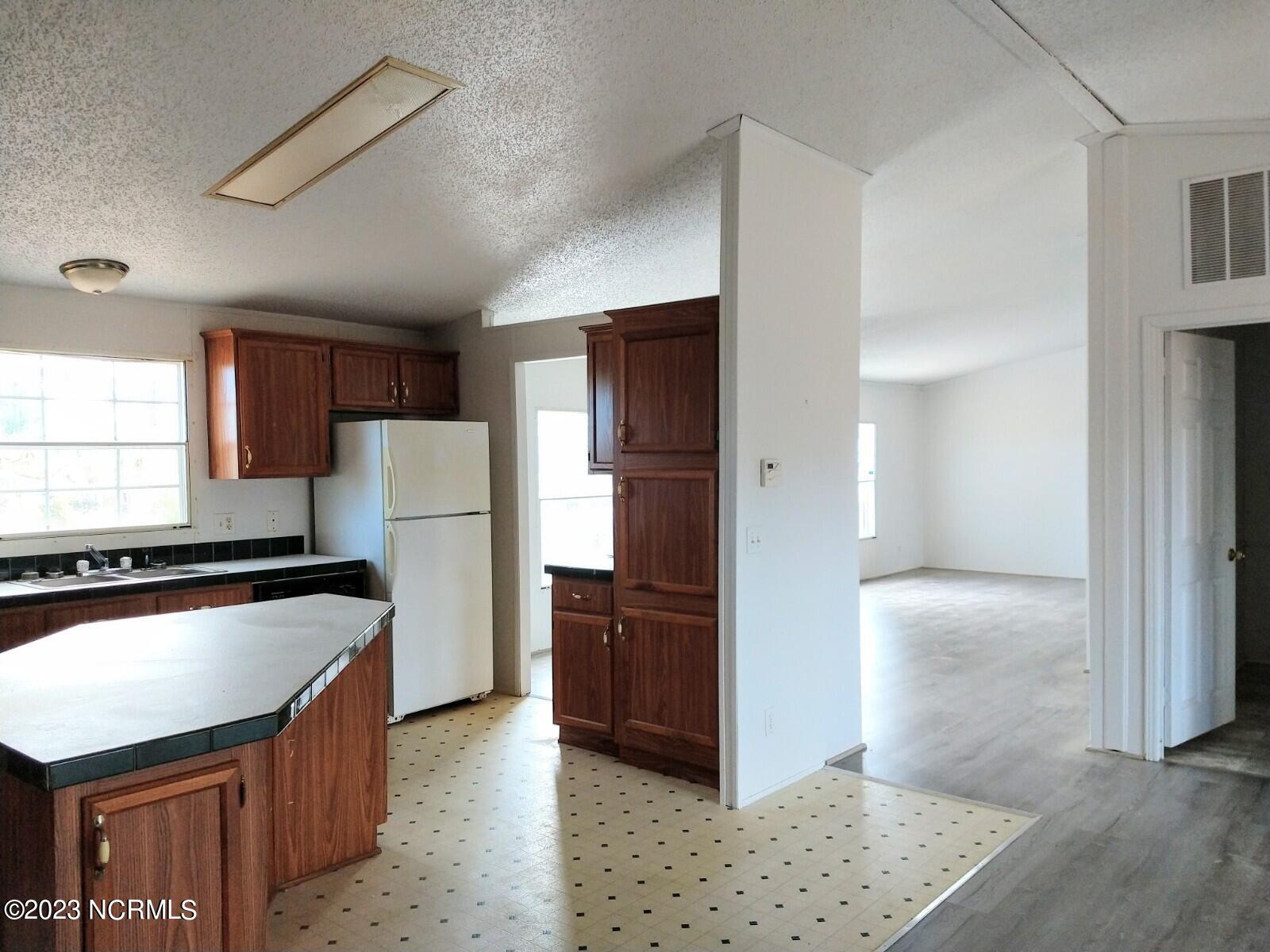 239 Castlebury Lane Property Photo 6