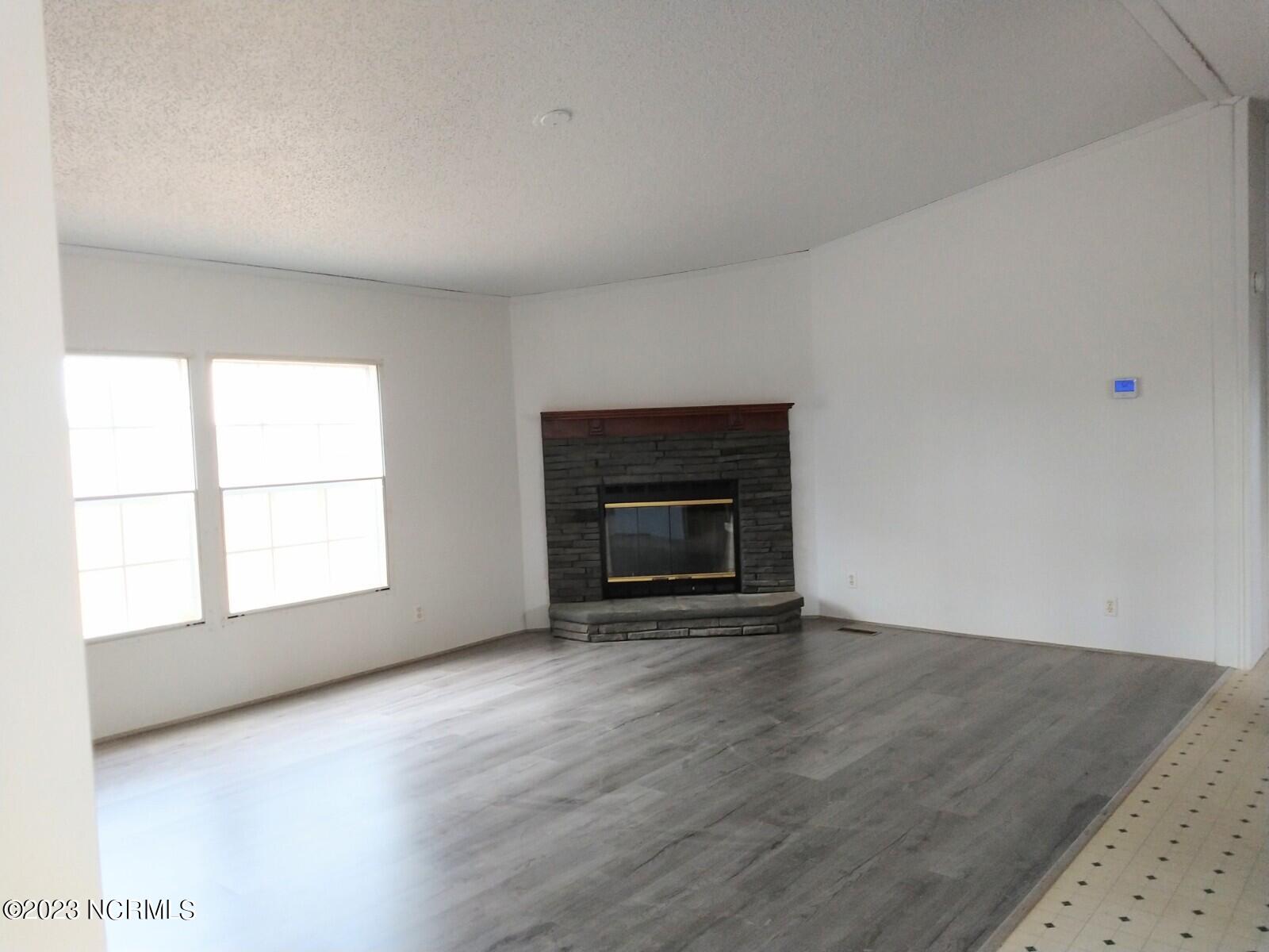 239 Castlebury Lane Property Photo 8