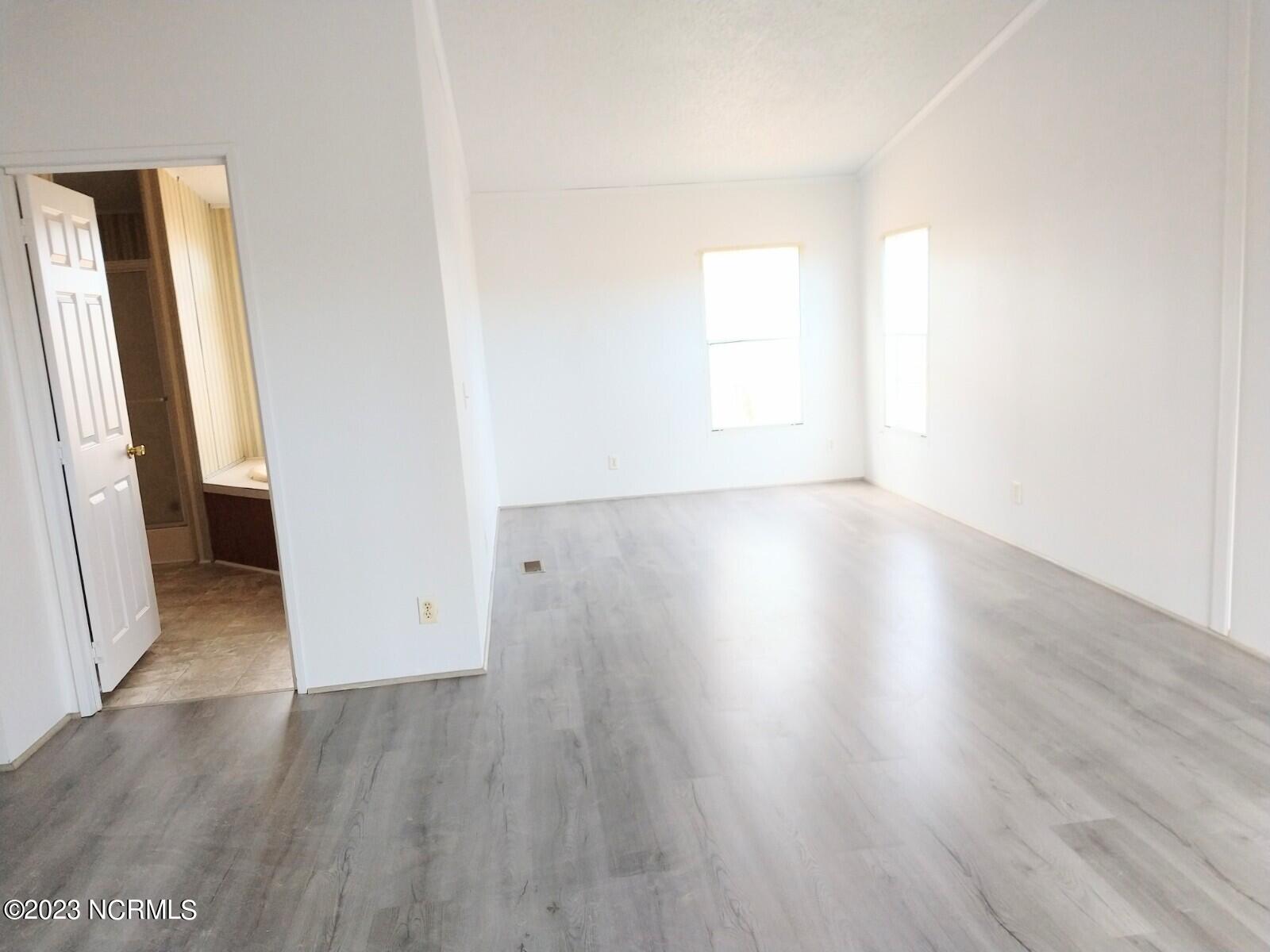 239 Castlebury Lane Property Photo 9