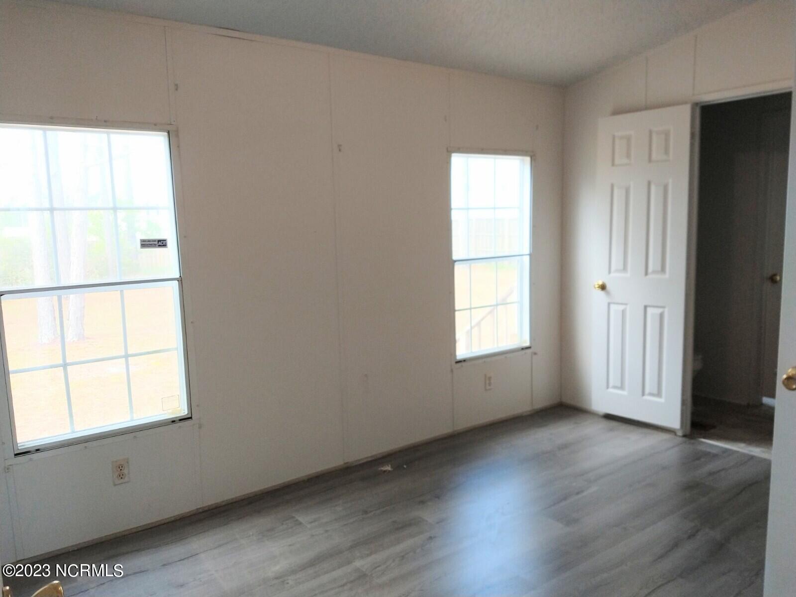 239 Castlebury Lane Property Photo 13