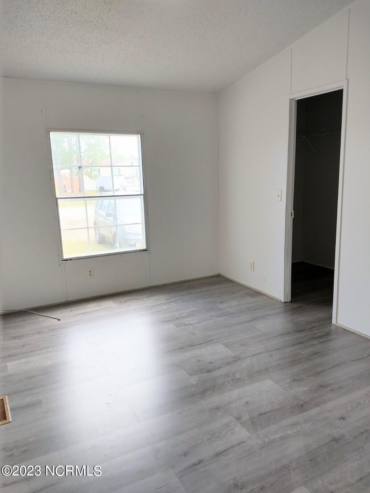239 Castlebury Lane Property Photo 15