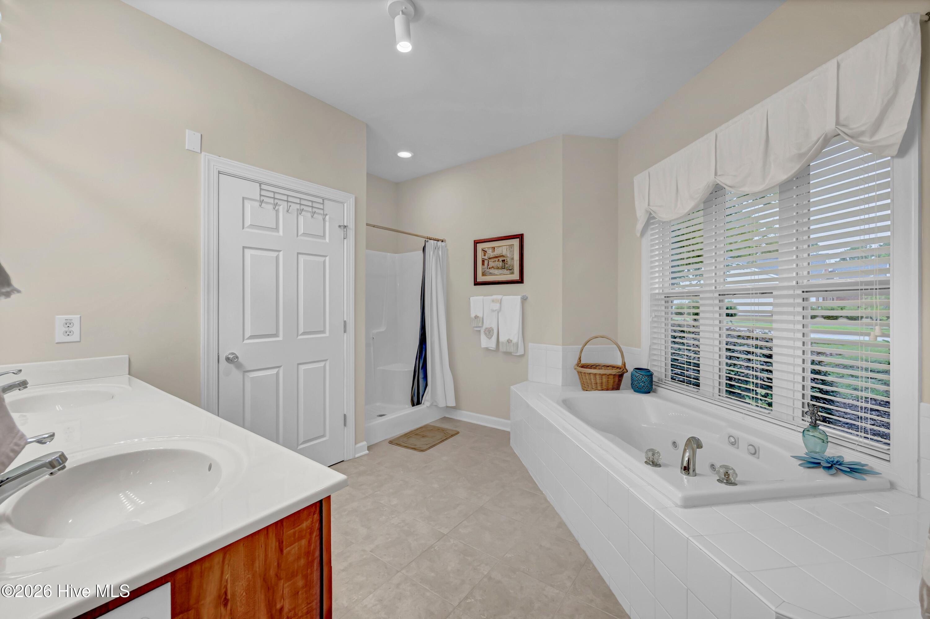 3810 River Front Place Unit 101 Property Photo 13