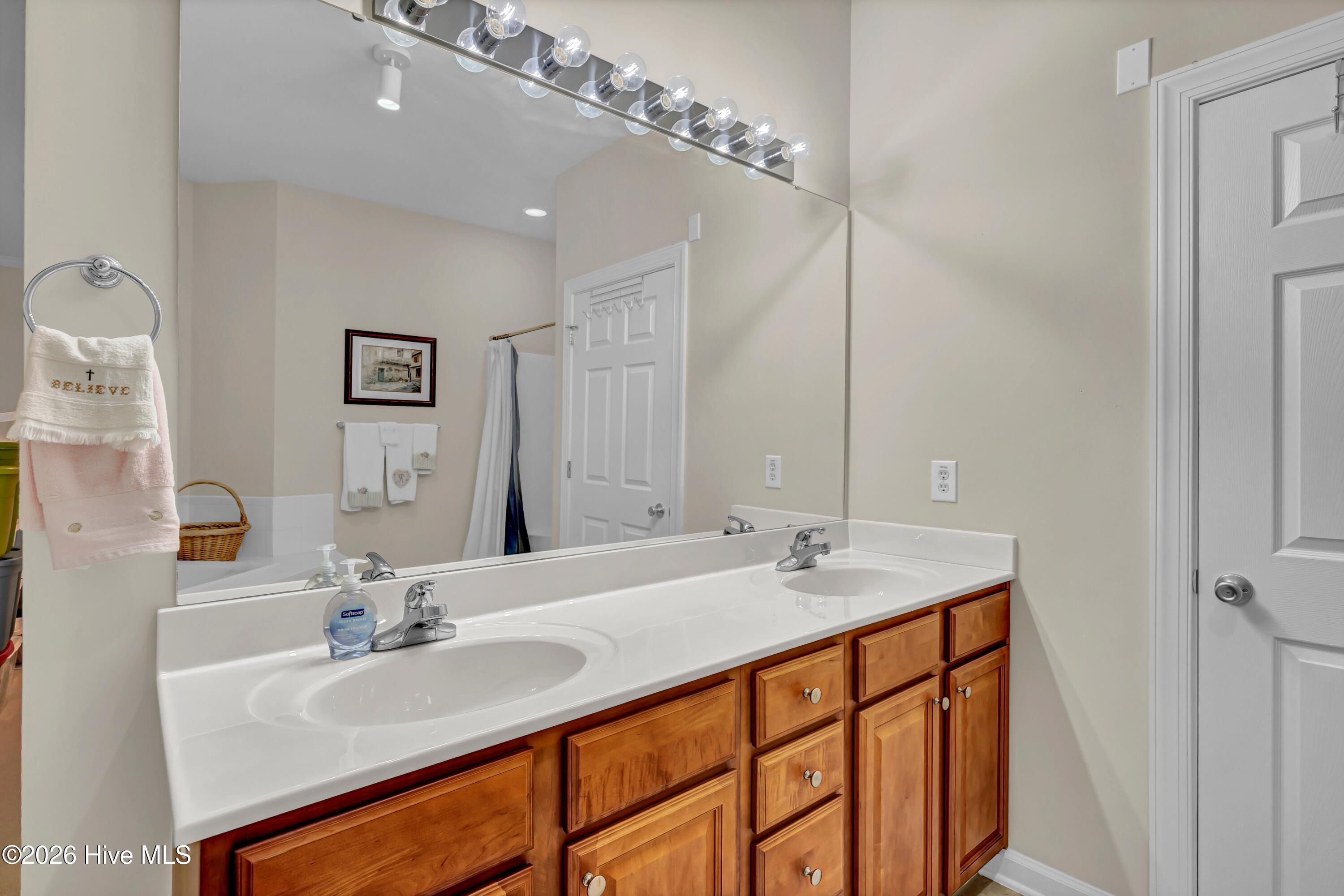 3810 River Front Place Unit 101 Property Photo 14