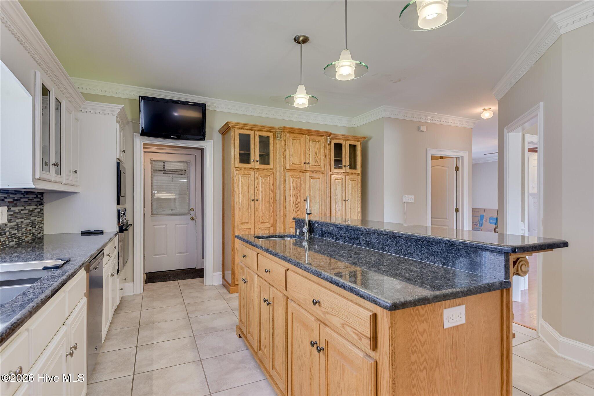 830 Park Chase Drive Property Photo 10