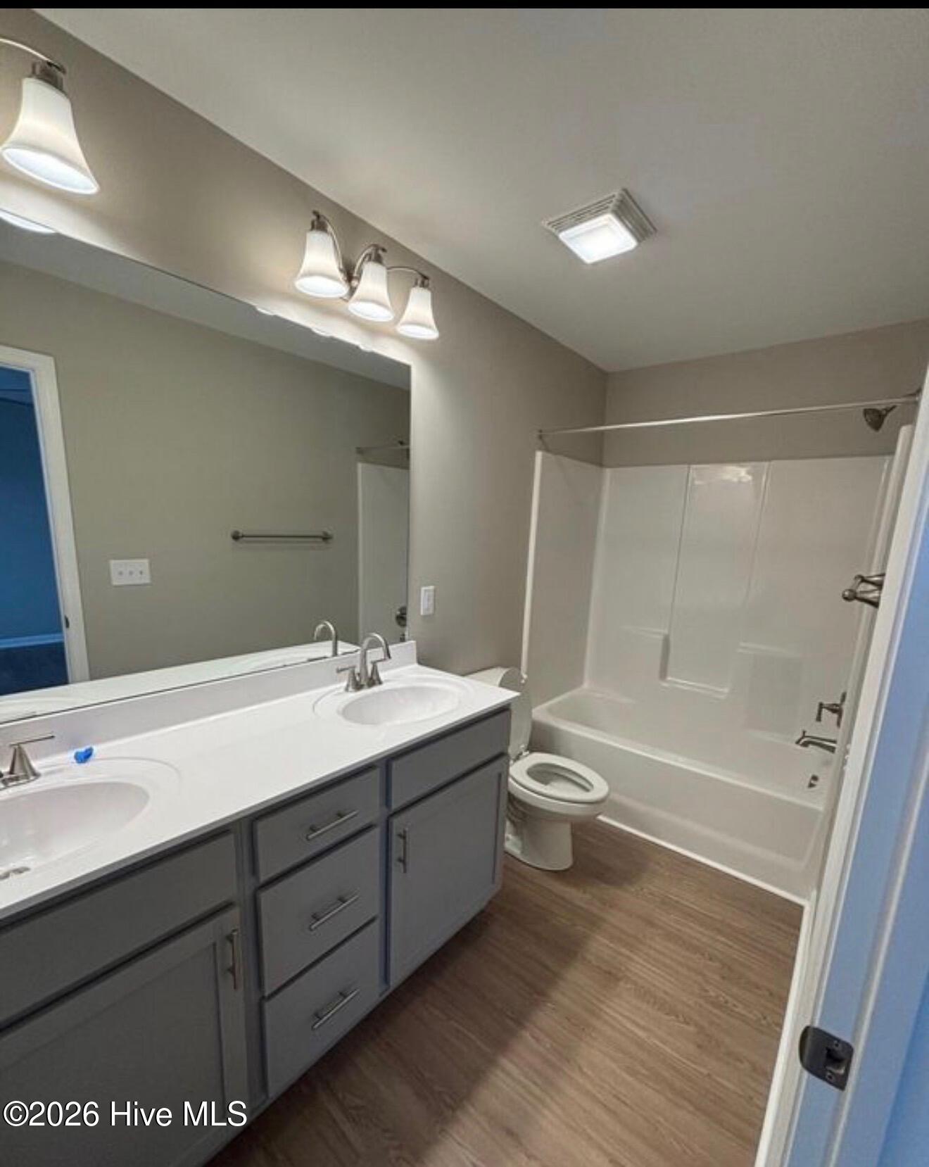317 S Pointe Drive A Property Photo 8