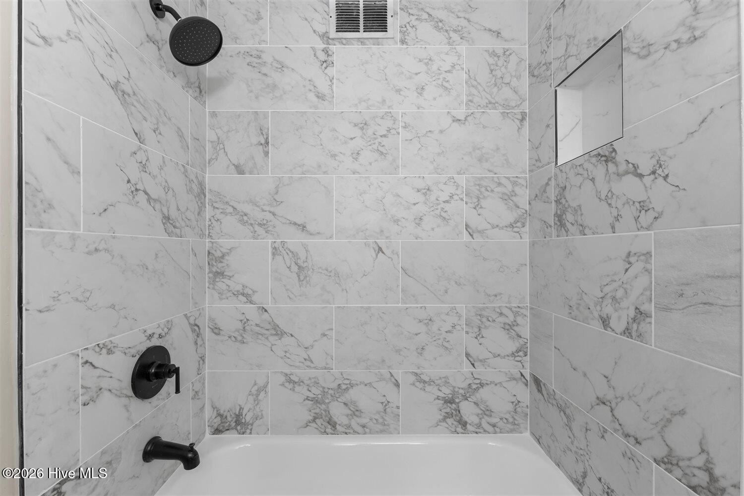 3527 Mount Vernon Drive Property Photo 12