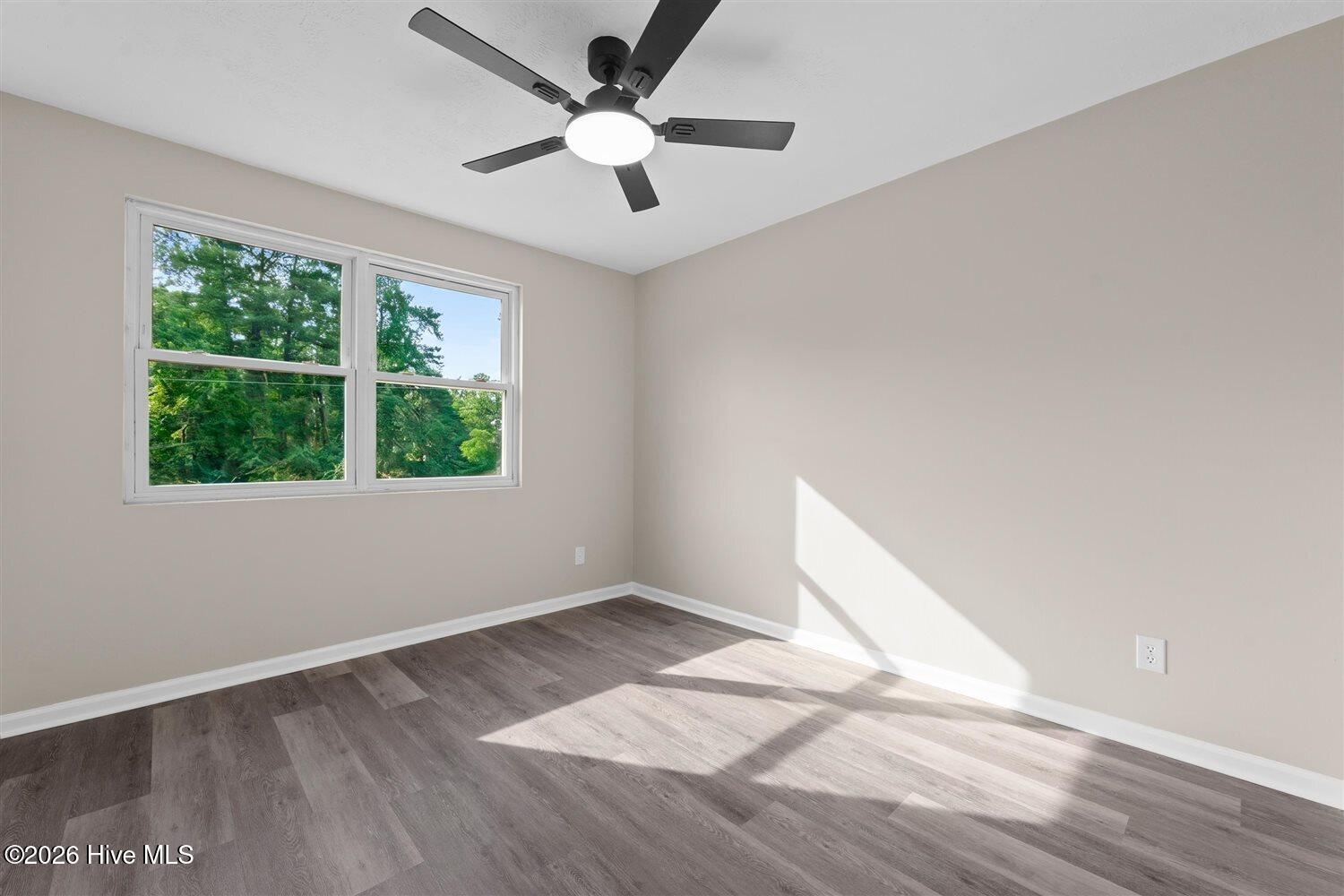 3527 Mount Vernon Drive Property Photo 13