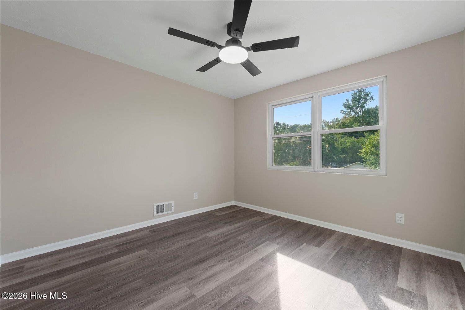3527 Mount Vernon Drive Property Photo 17