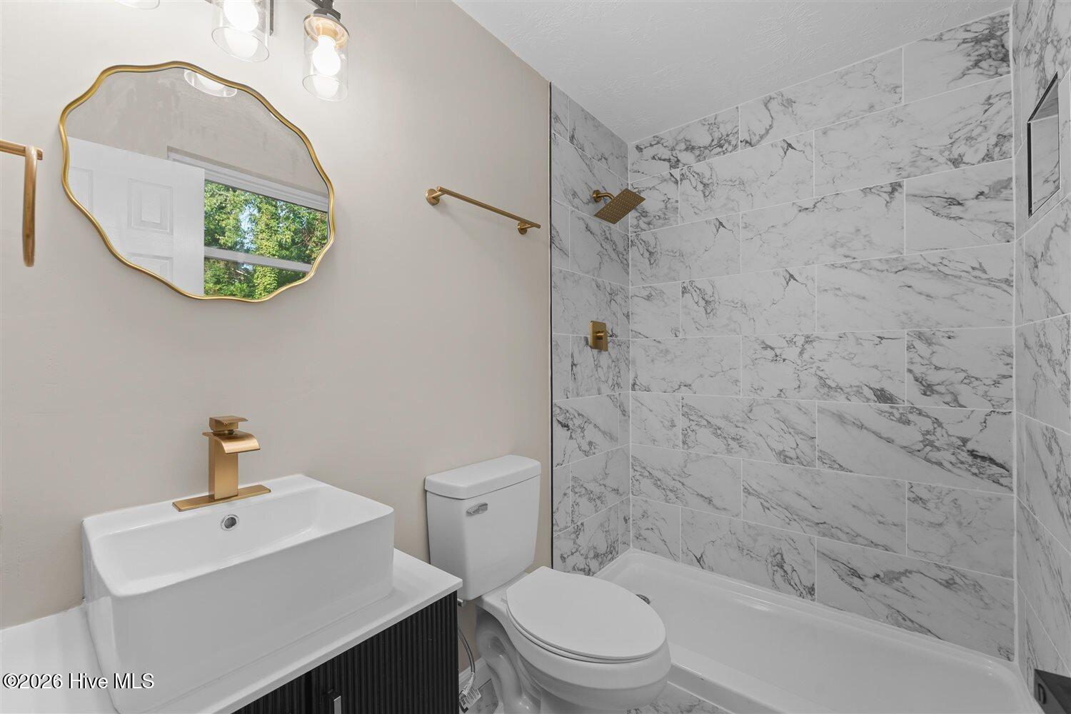 3527 Mount Vernon Drive Property Photo 21