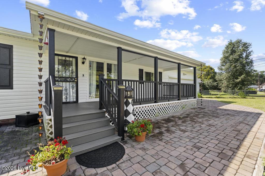 2828 Easy Street Property Photo 2