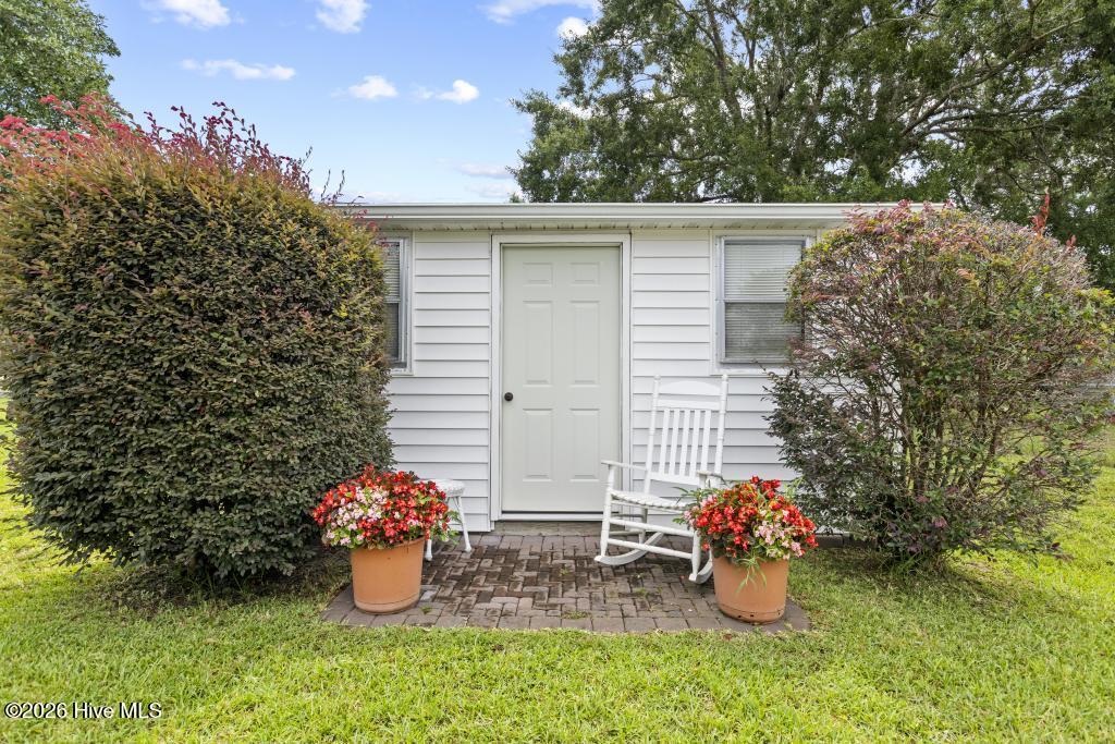 2828 Easy Street Property Photo 8