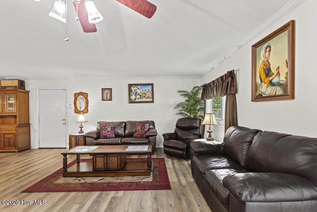2828 Easy Street Property Photo 10