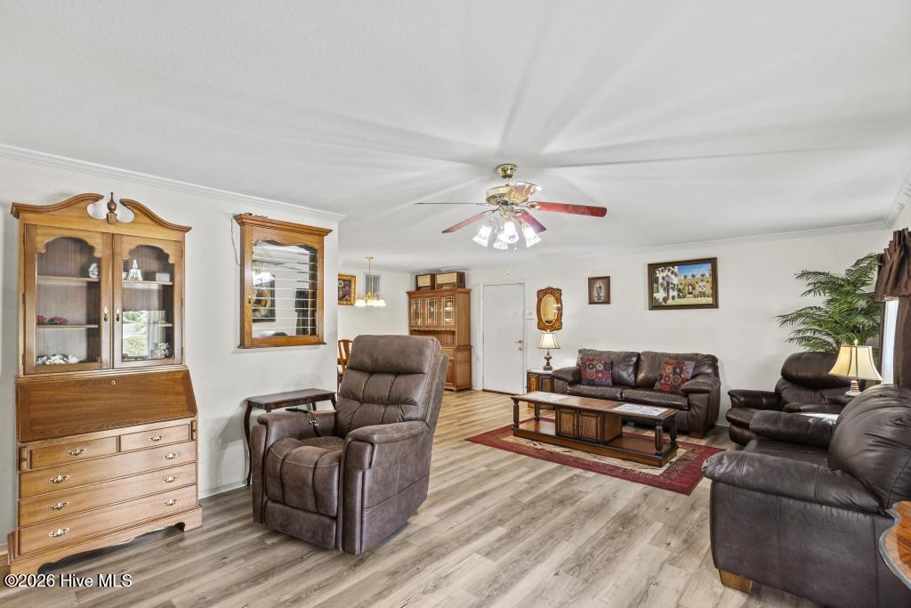 2828 Easy Street Property Photo 11