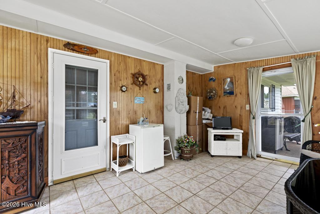 2828 Easy Street Property Photo 31