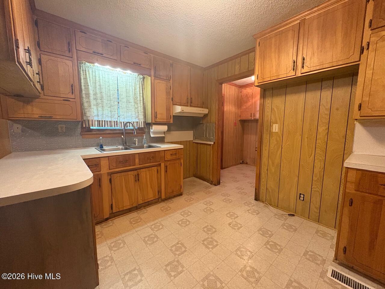 417 Hickory Drive Property Photo 7