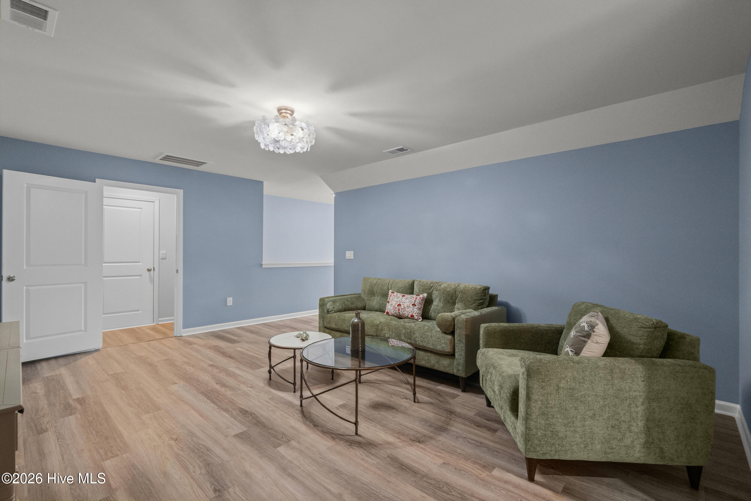 1229 Woodhouse Drive Nw Property Photo 41