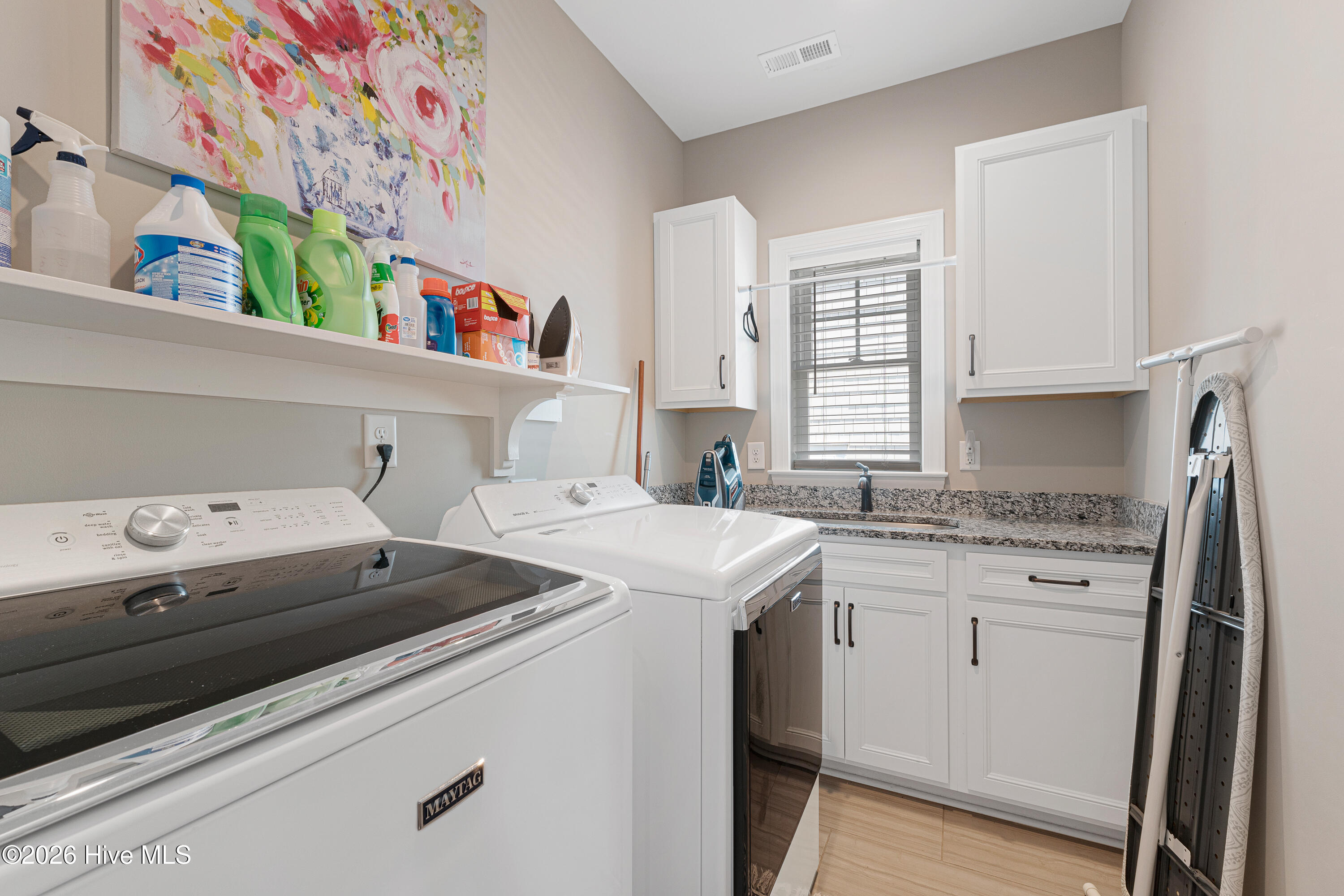 108 Hollings Court Property Photo 38