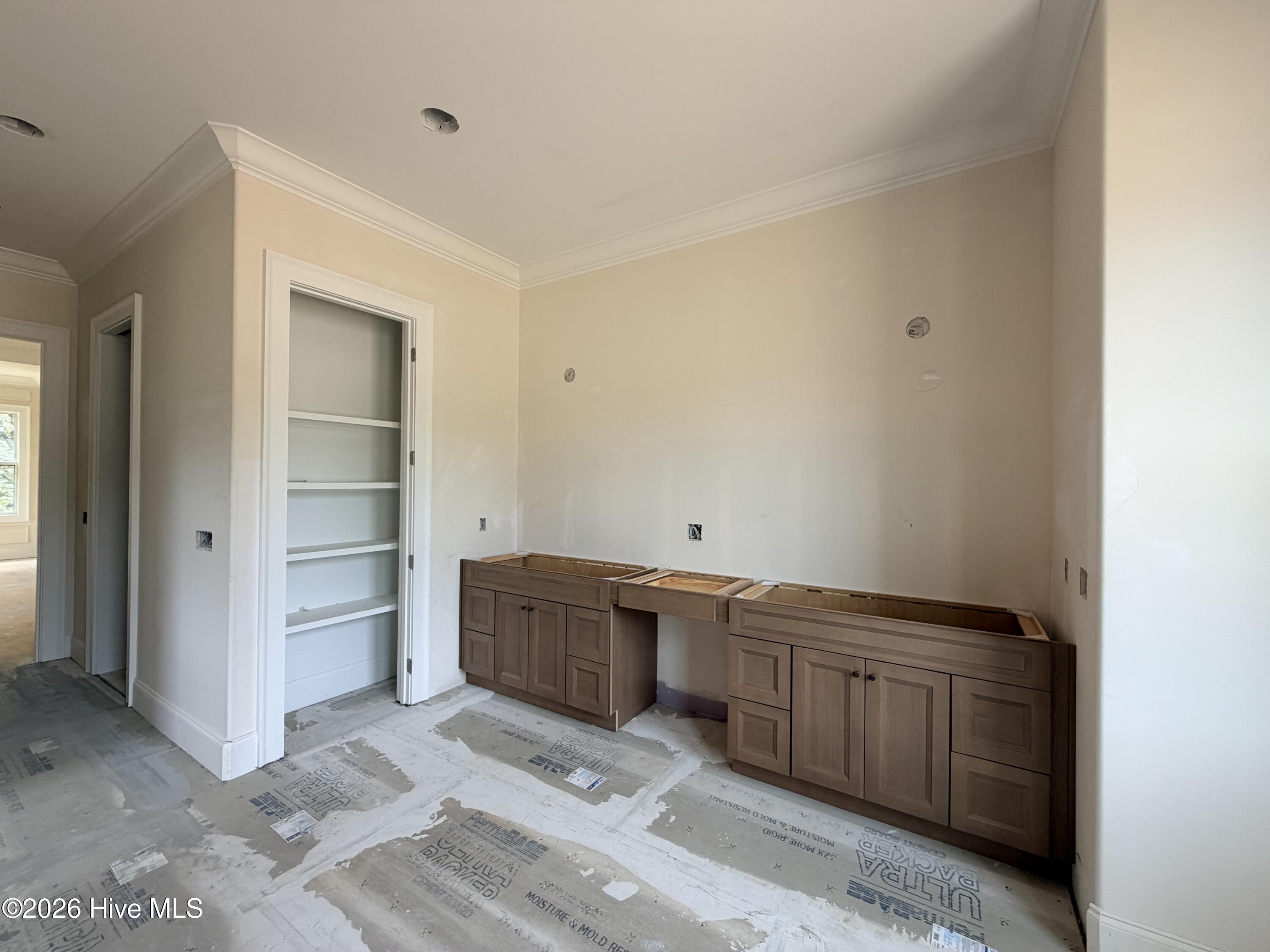 150 Saville Row Property Photo 11