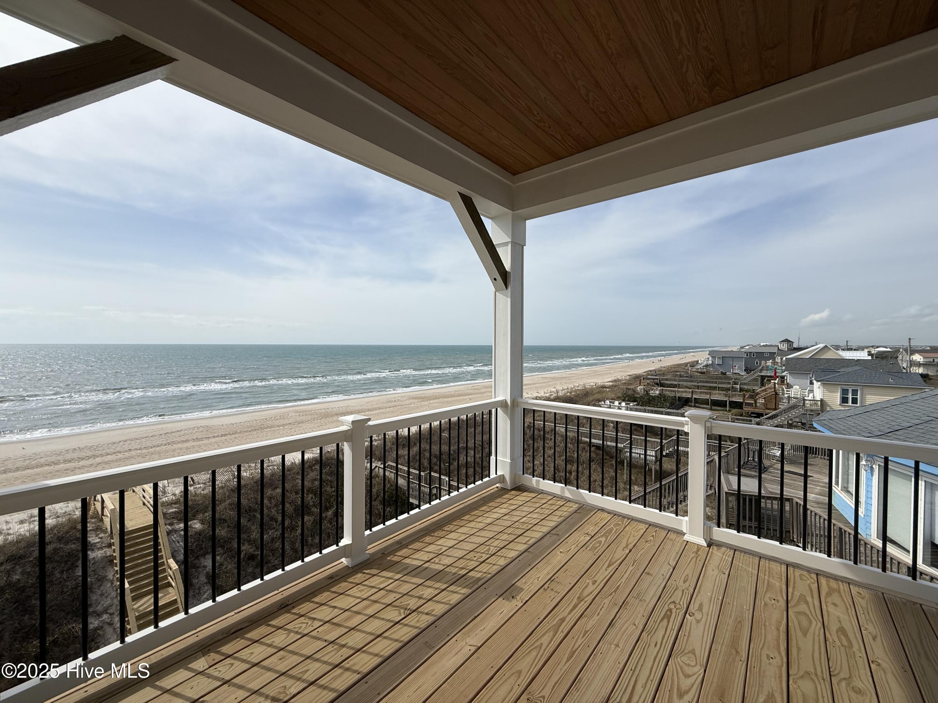 3048 Island Drive . Property Photo 5