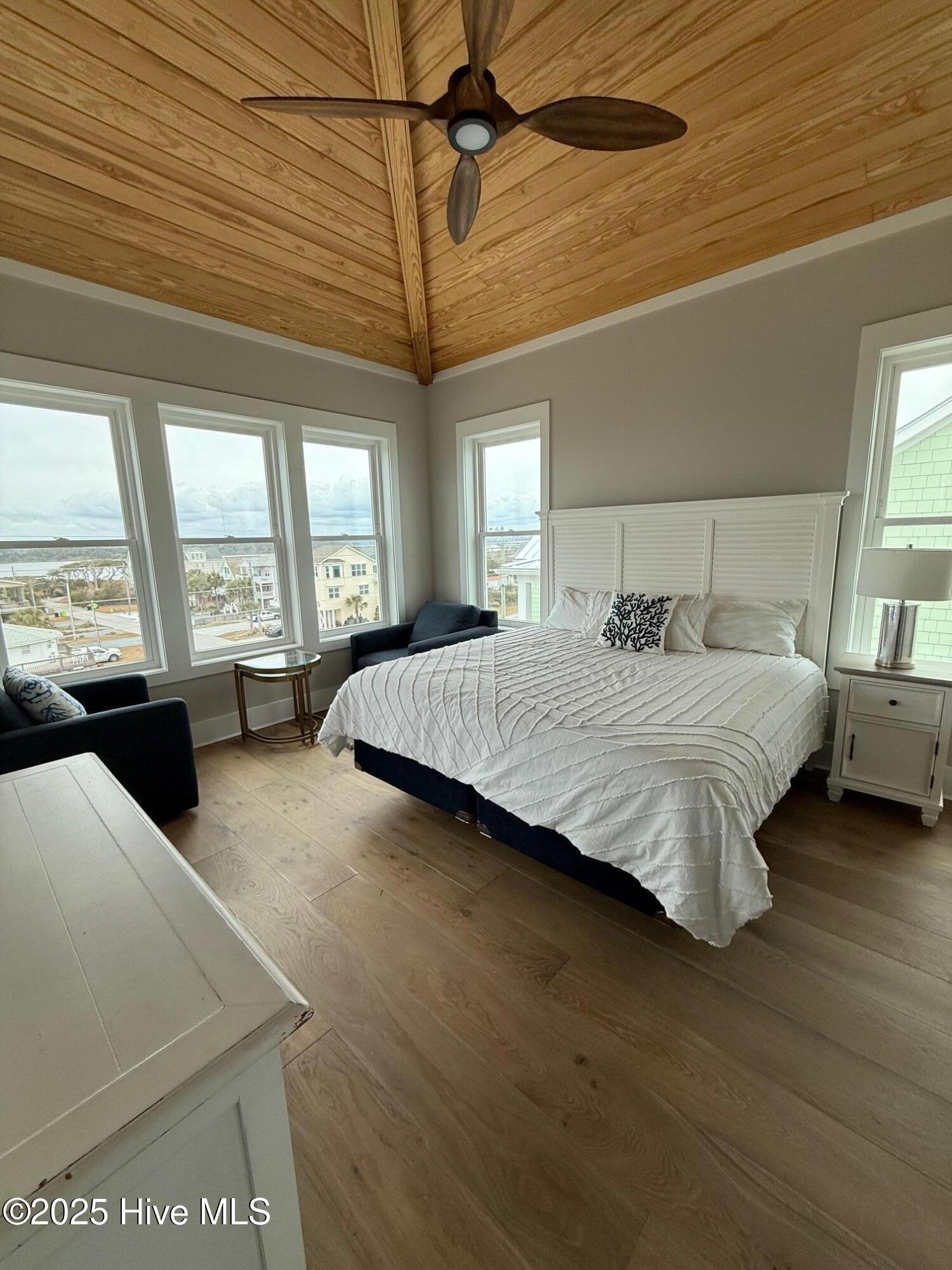 3048 Island Drive . Property Photo 27