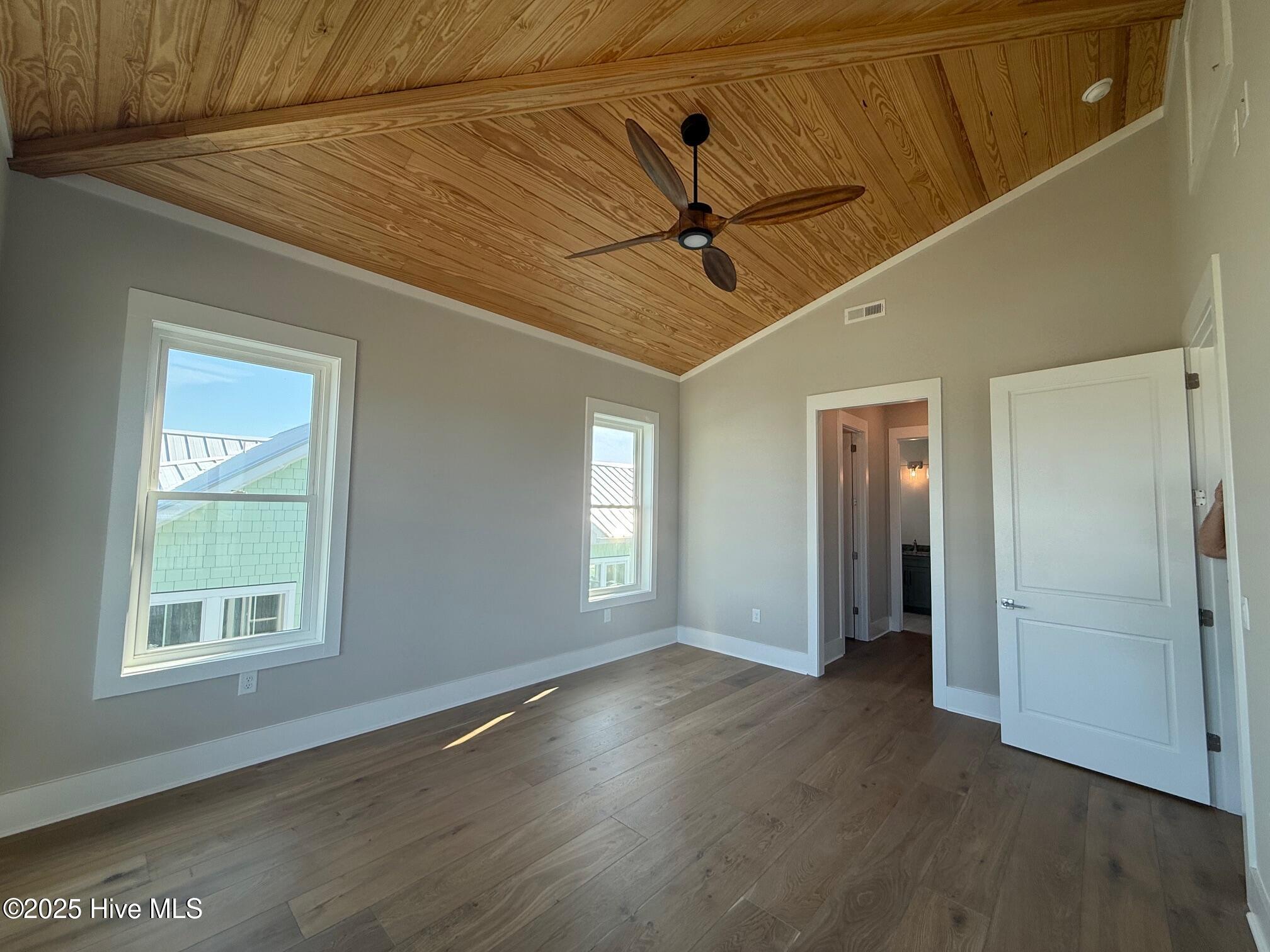 3048 Island Drive . Property Photo 33