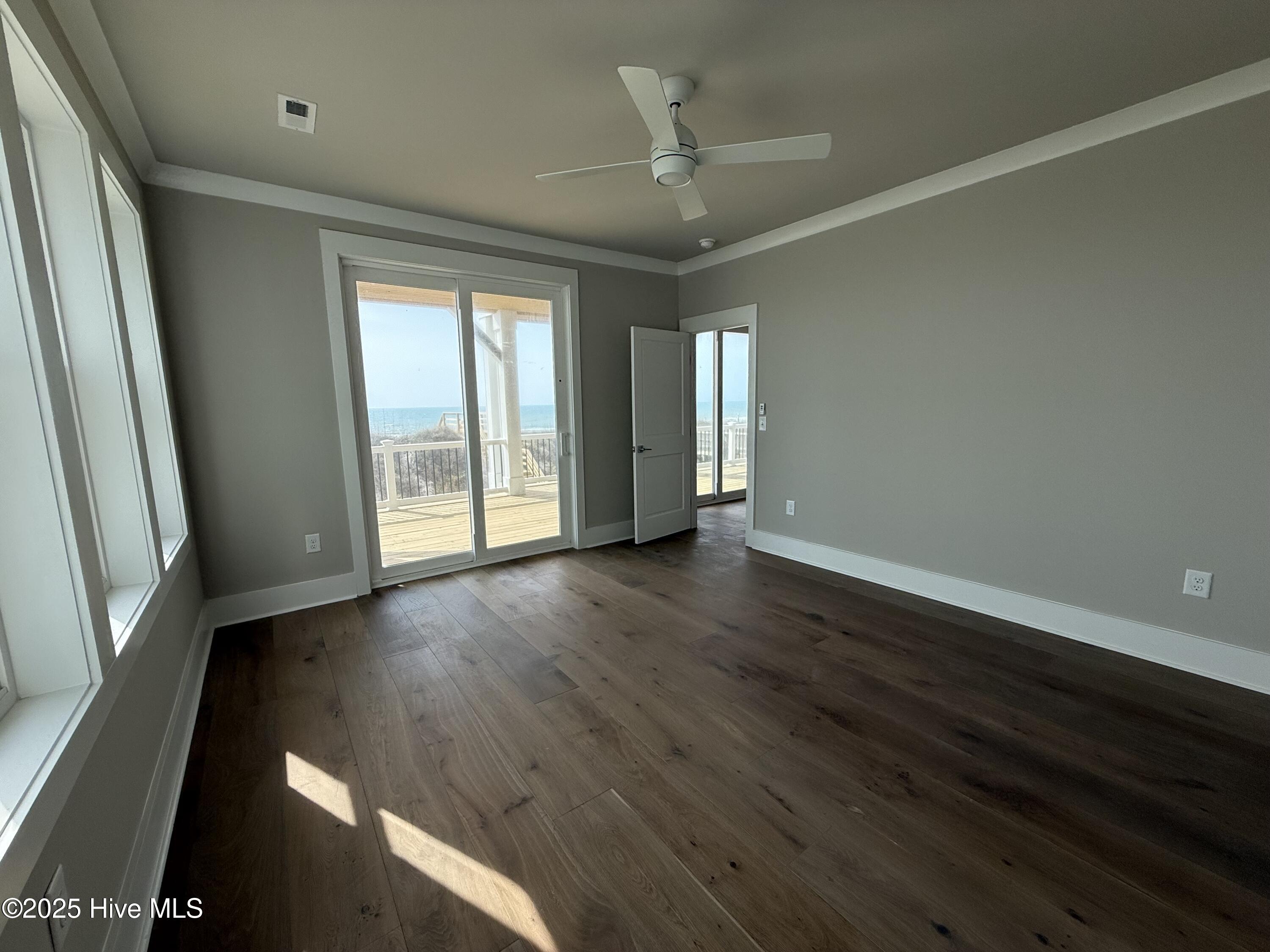 3048 Island Drive . Property Photo 37