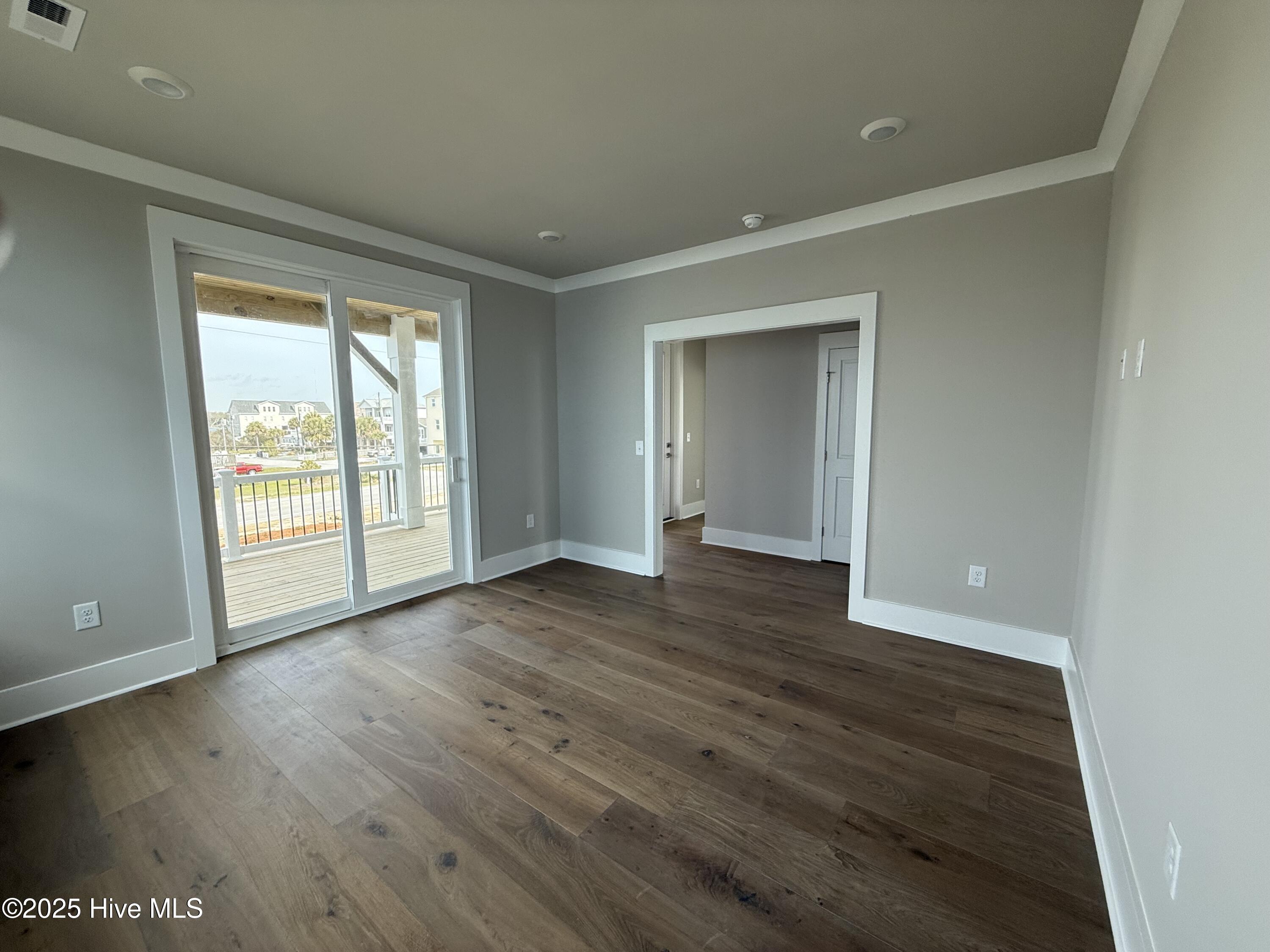 3048 Island Drive . Property Photo 43