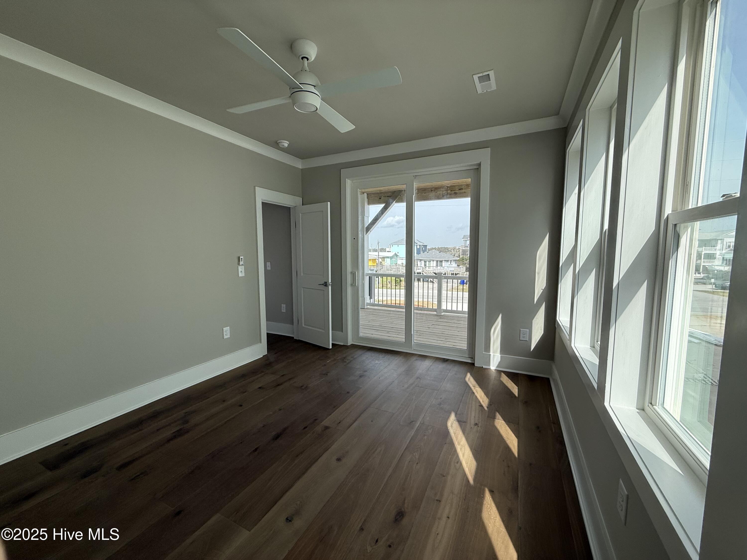 3048 Island Drive . Property Photo 46
