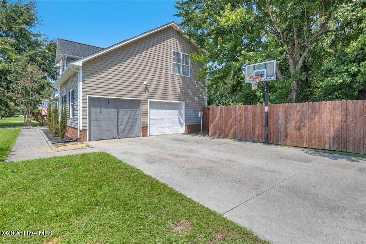 194 Bridlewood Drive Property Photo 6