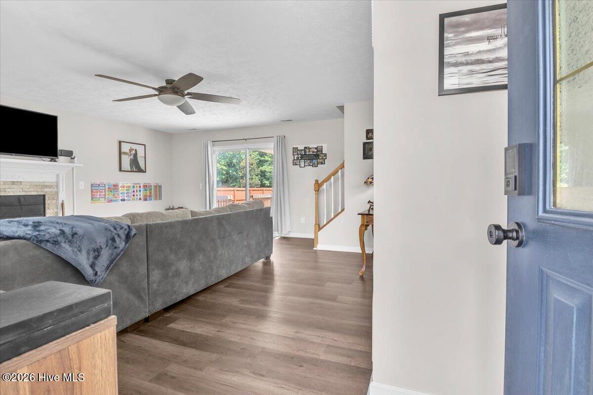 194 Bridlewood Drive Property Photo 8