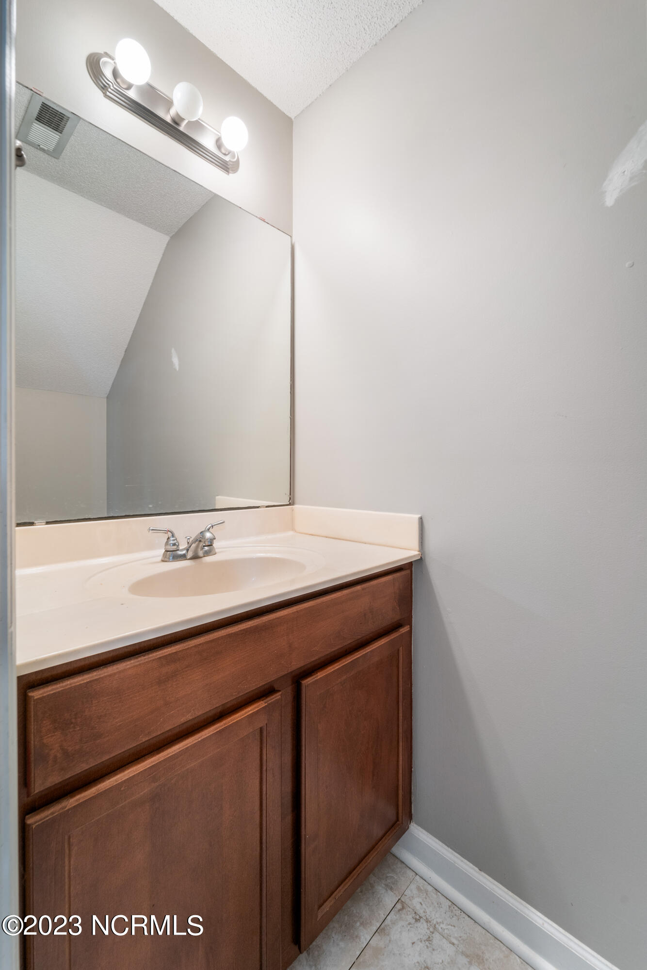 300 Burley Drive 10 Property Photo 4