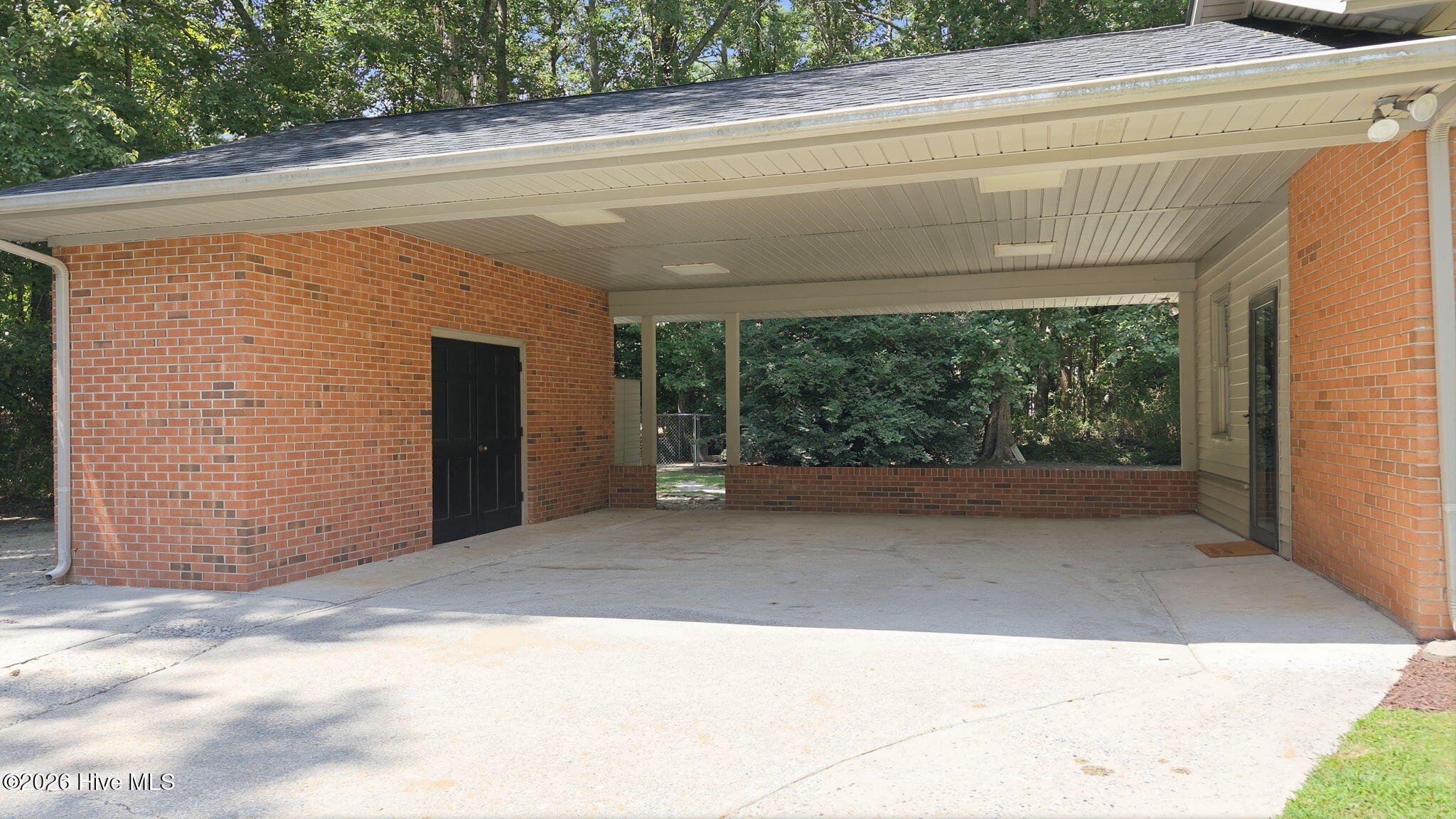 204 Hargrove Drive Property Photo 5