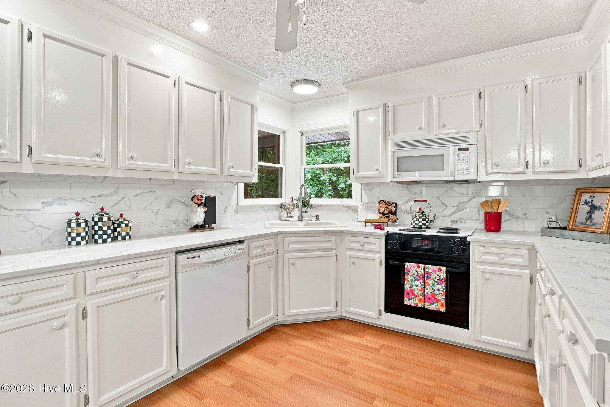204 Hargrove Drive Property Photo 14