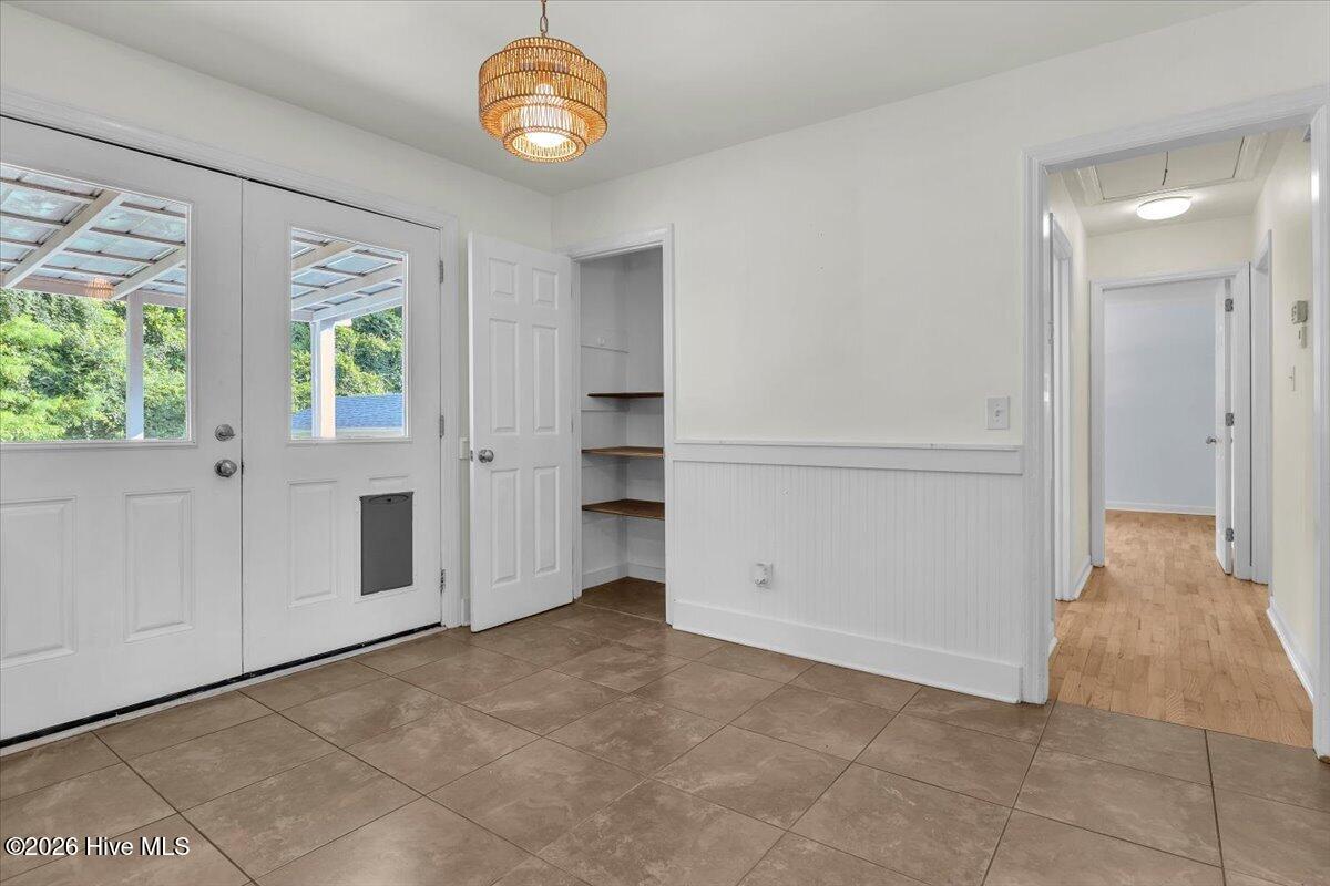 5335 Andover Road Property Photo 8