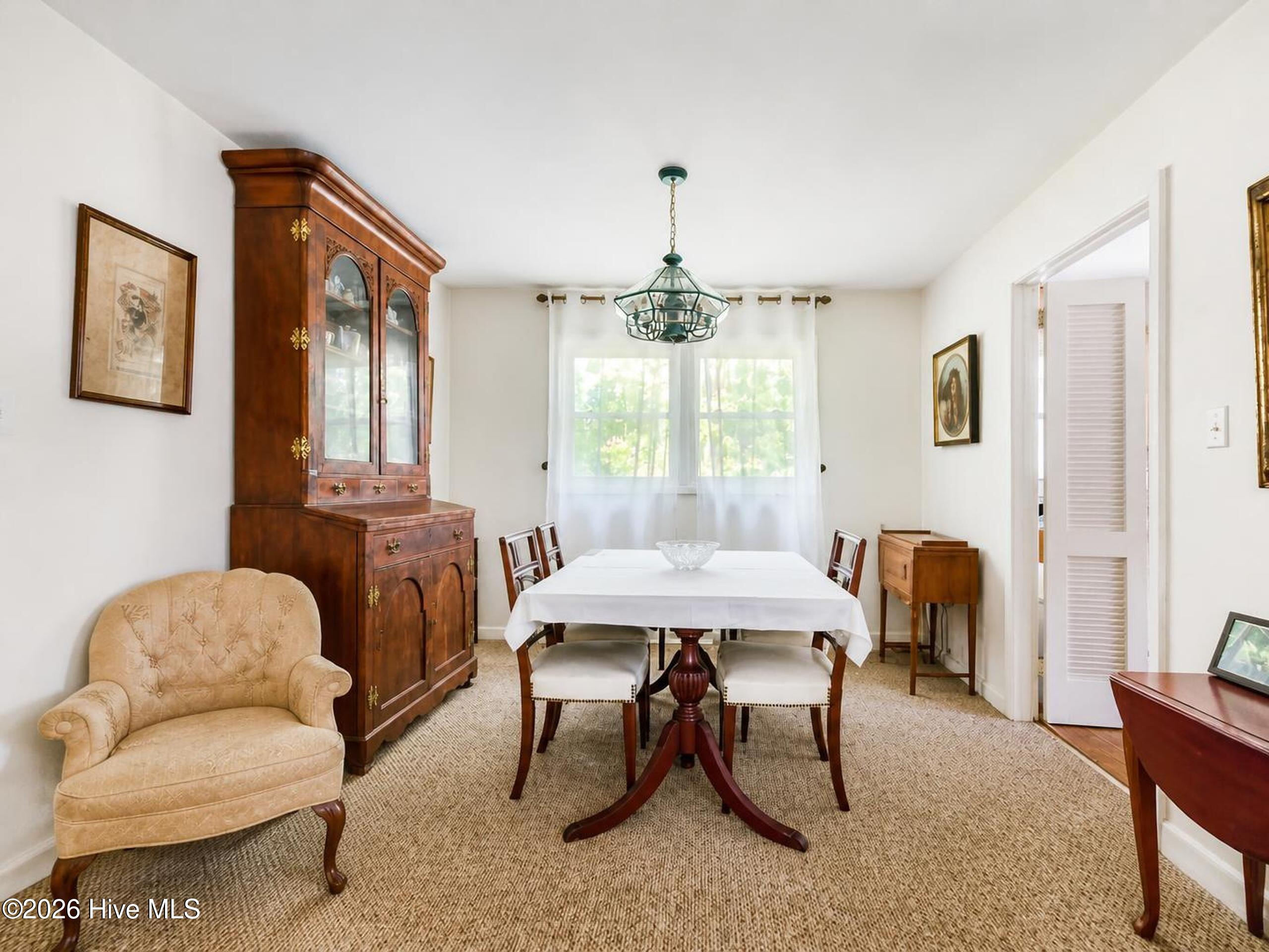 1305 Crescent Drive Property Photo 11
