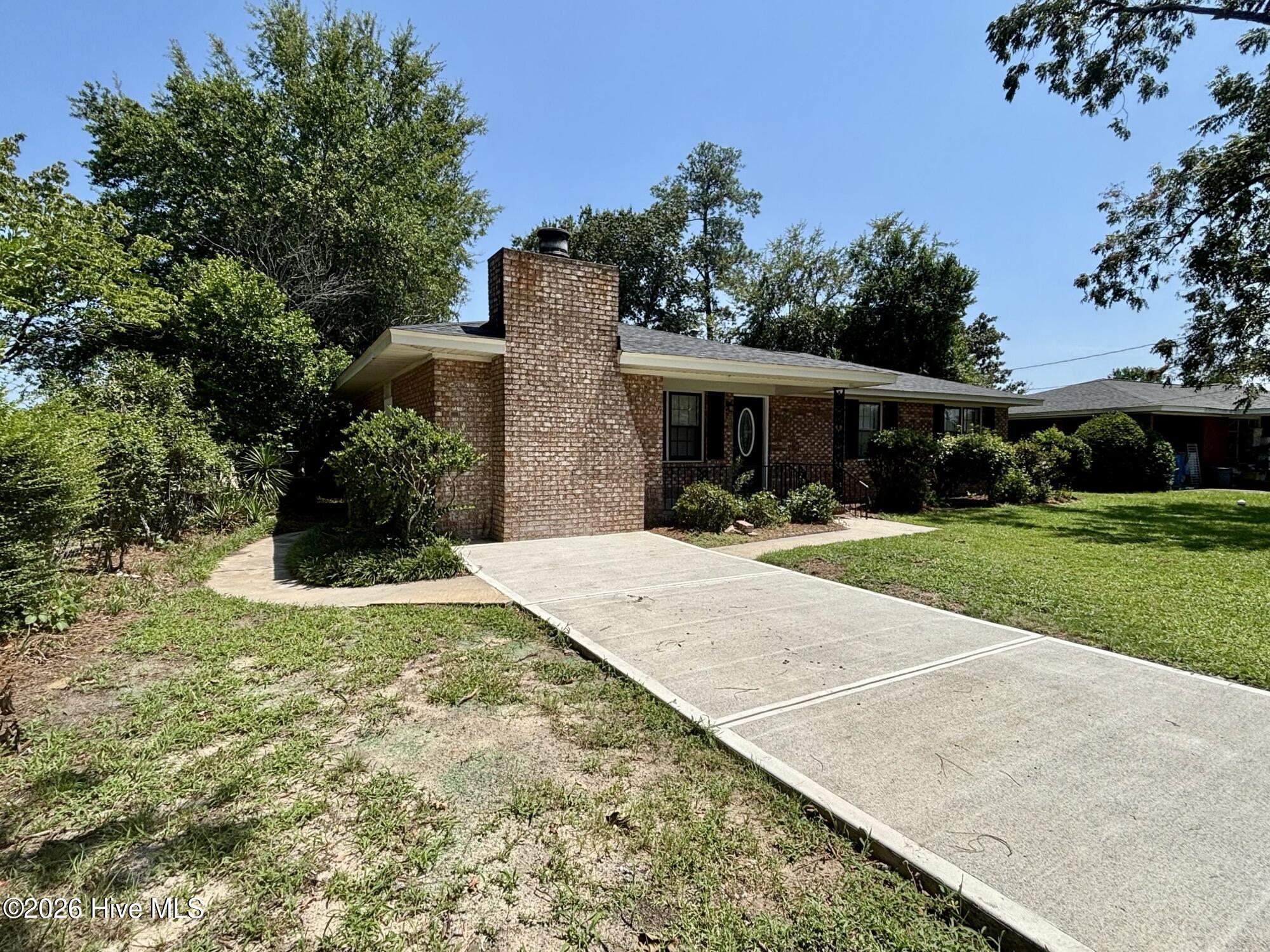 216 Weldon Road Property Photo 3