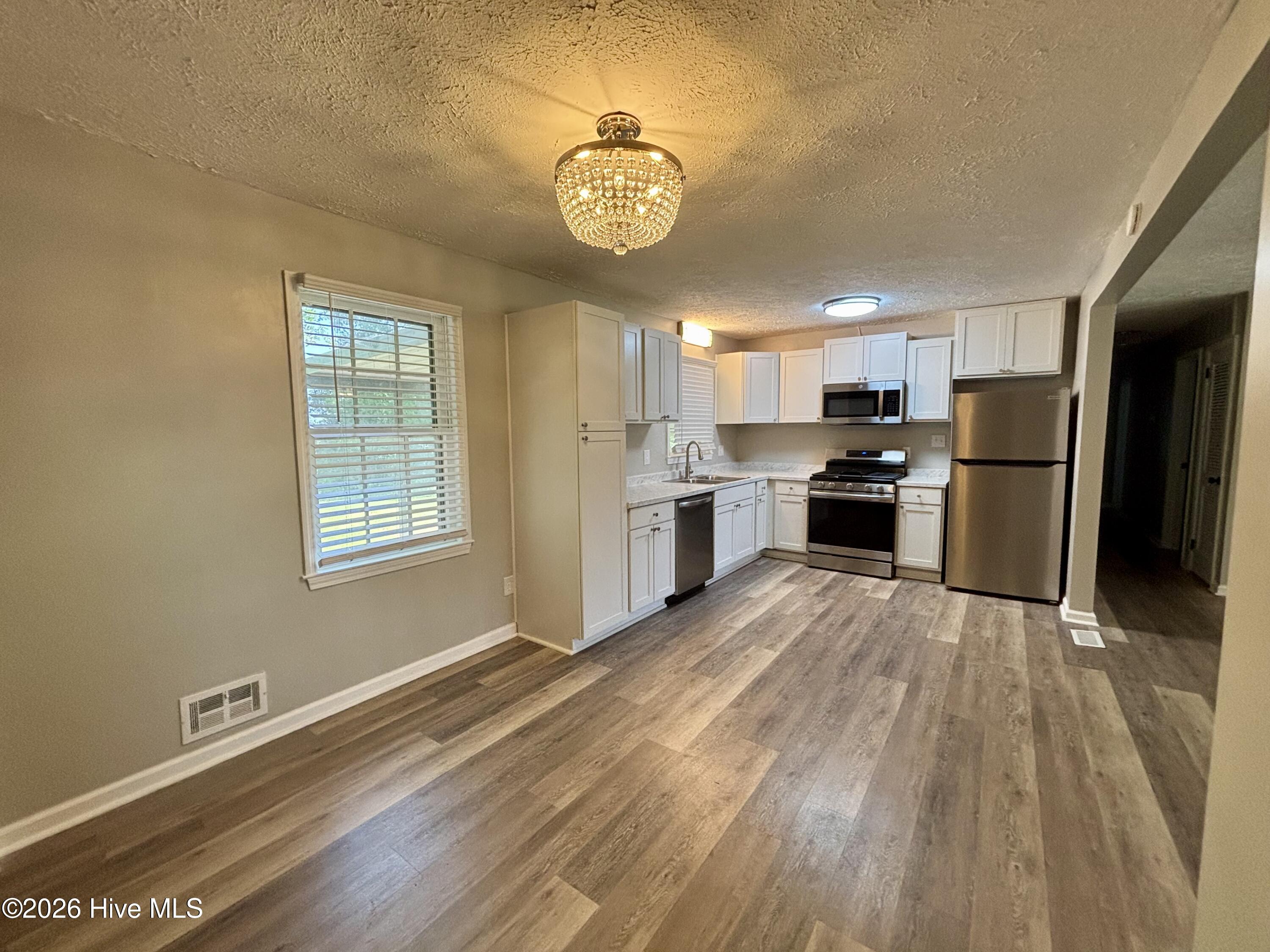 216 Weldon Road Property Photo 7