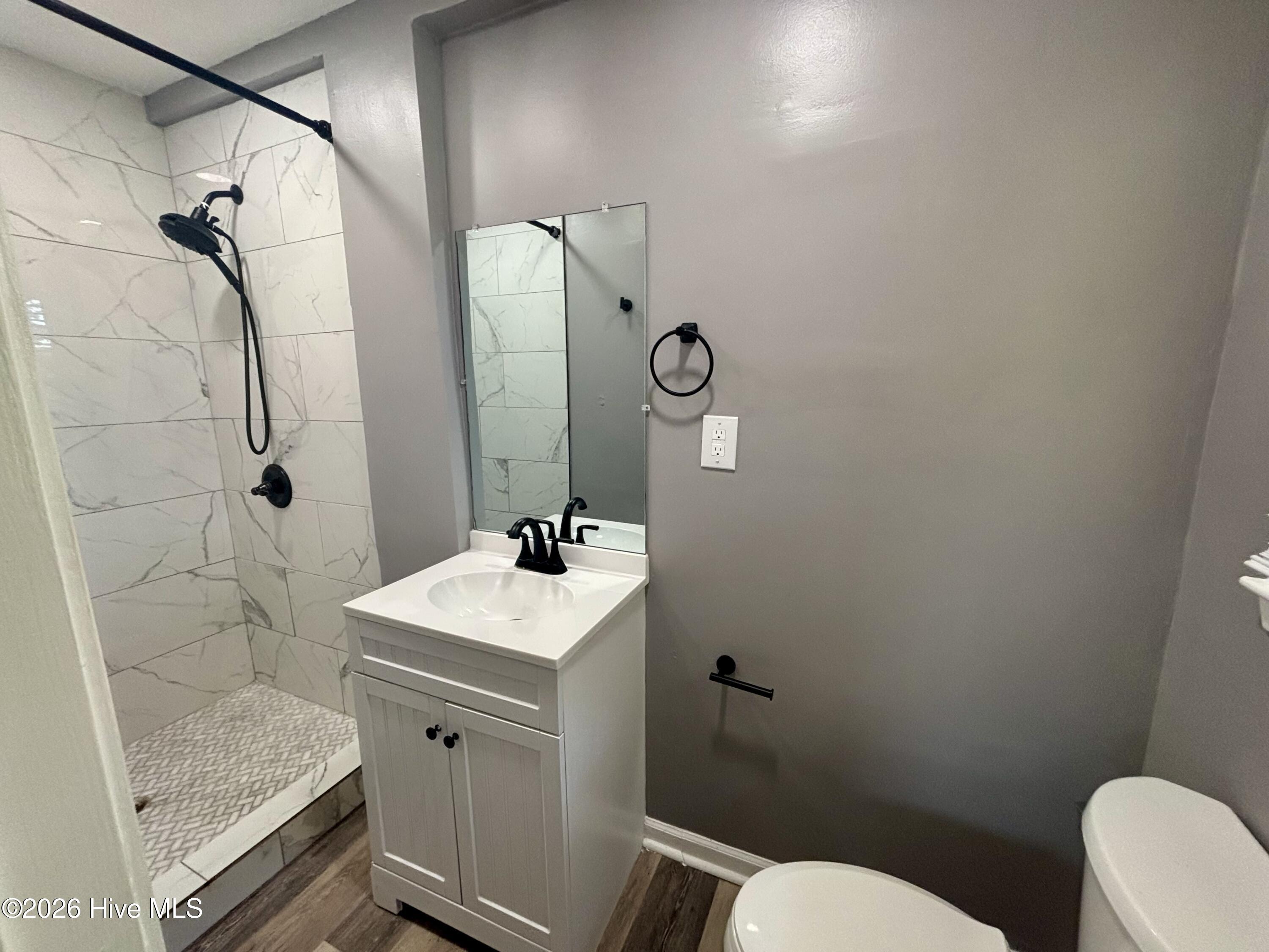 216 Weldon Road Property Photo 16
