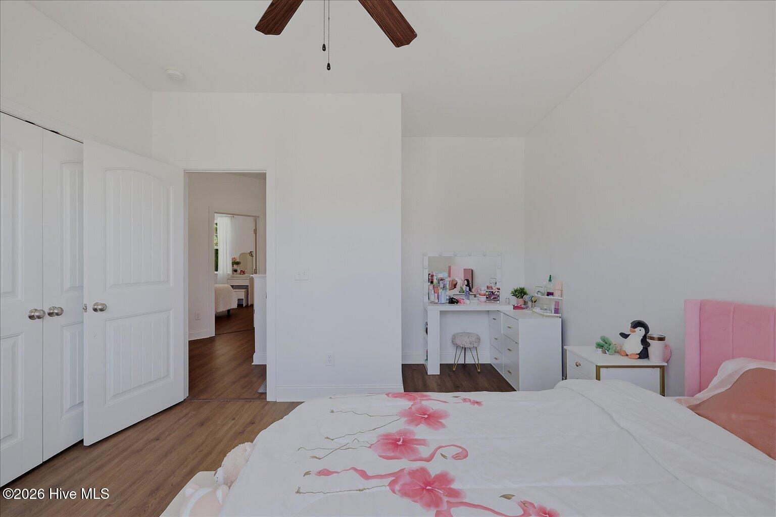 5008 Laurenbridge Lane Property Photo 33