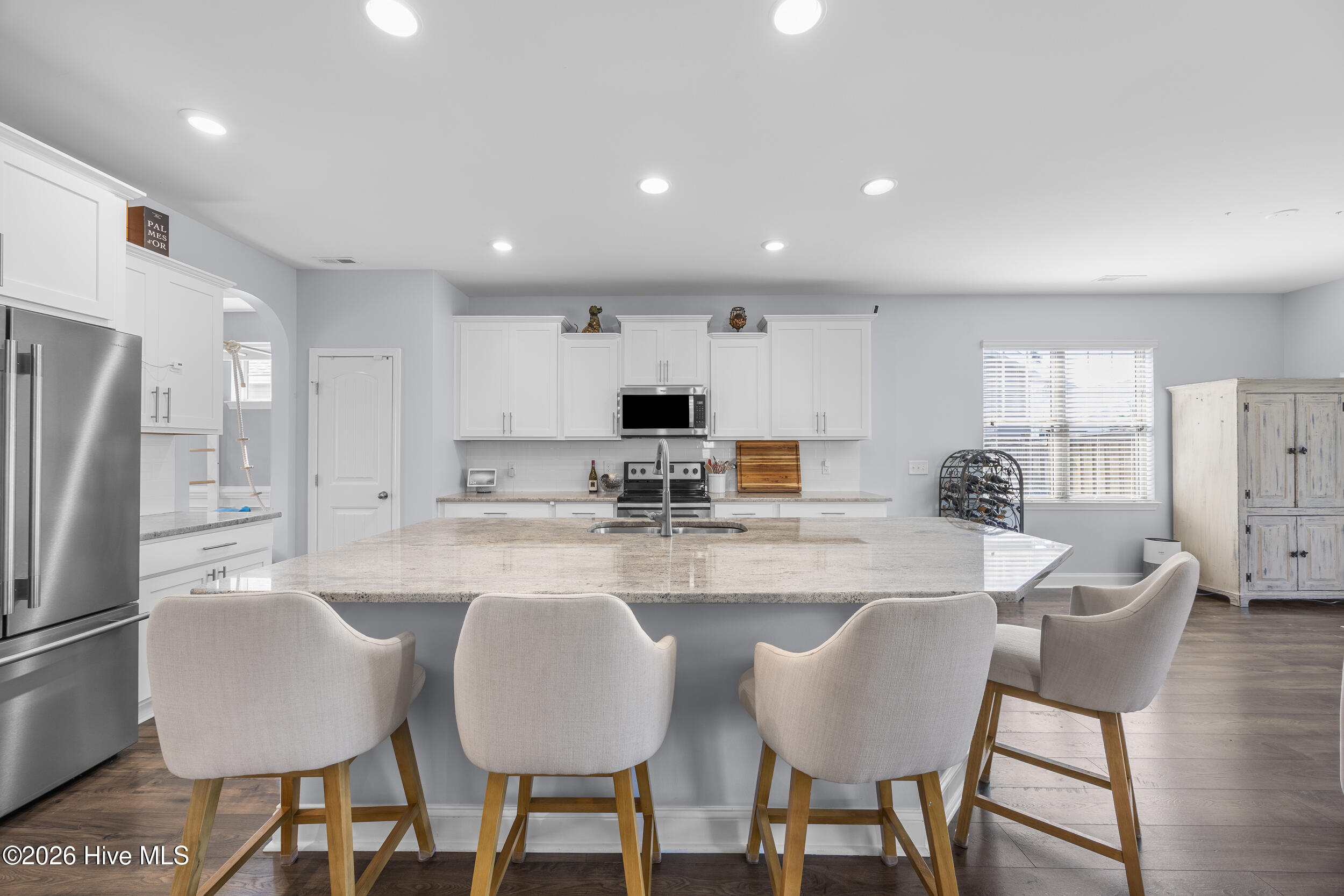 1508 Eastbourne Drive Property Photo 8