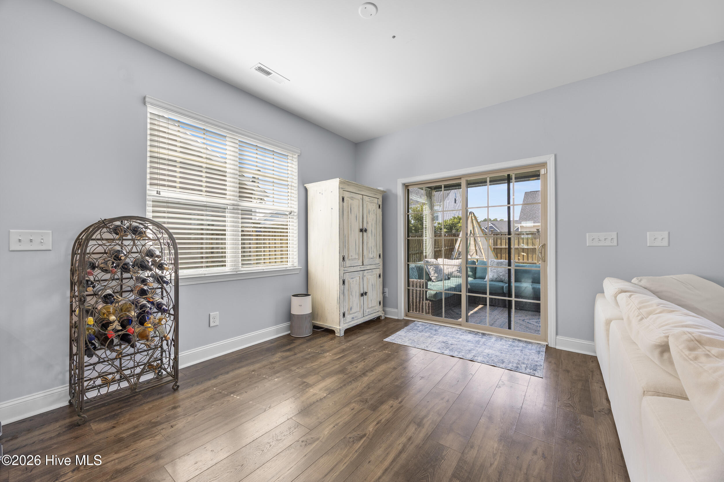 1508 Eastbourne Drive Property Photo 11
