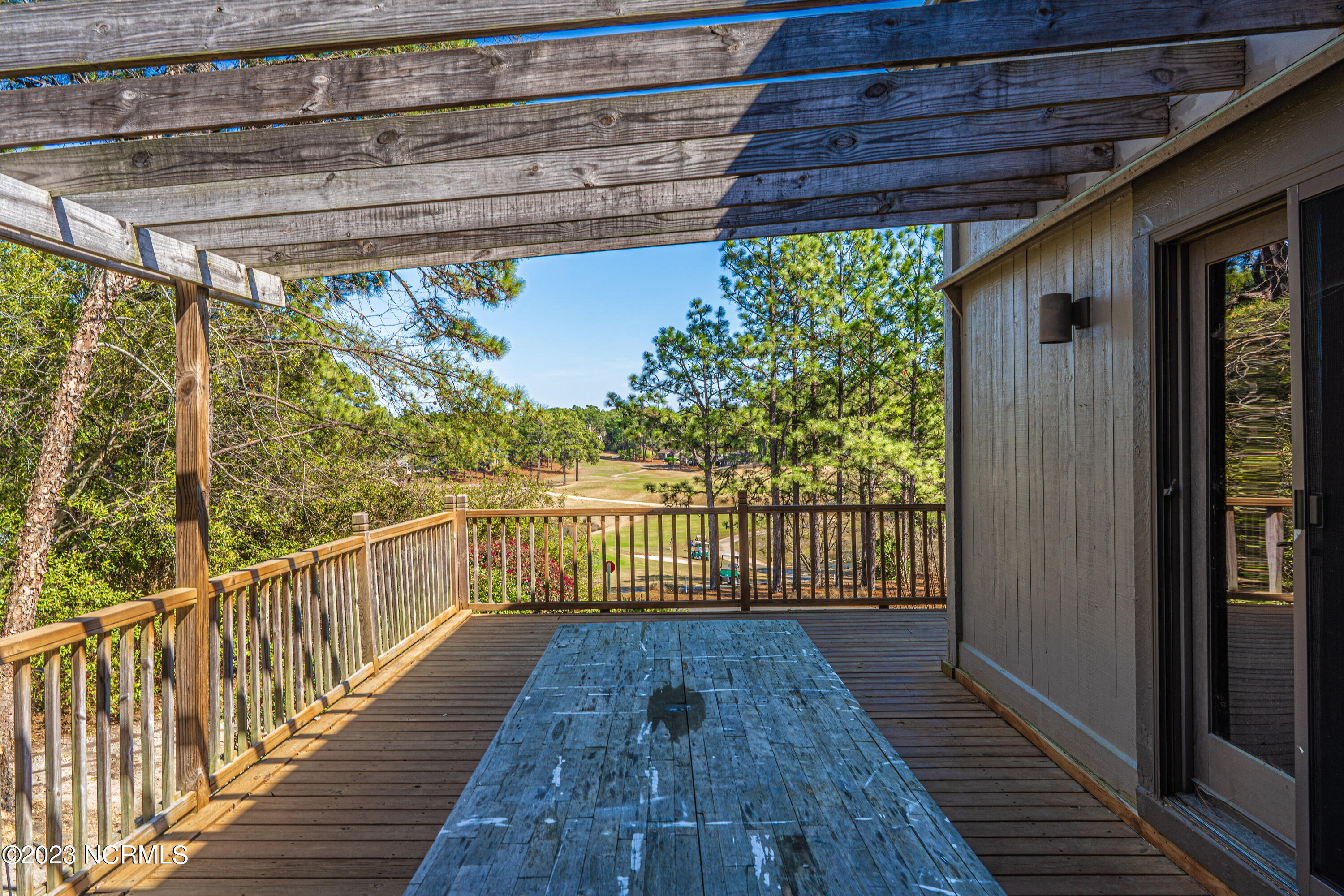 19 Shenecossett Lane Property Photo 4