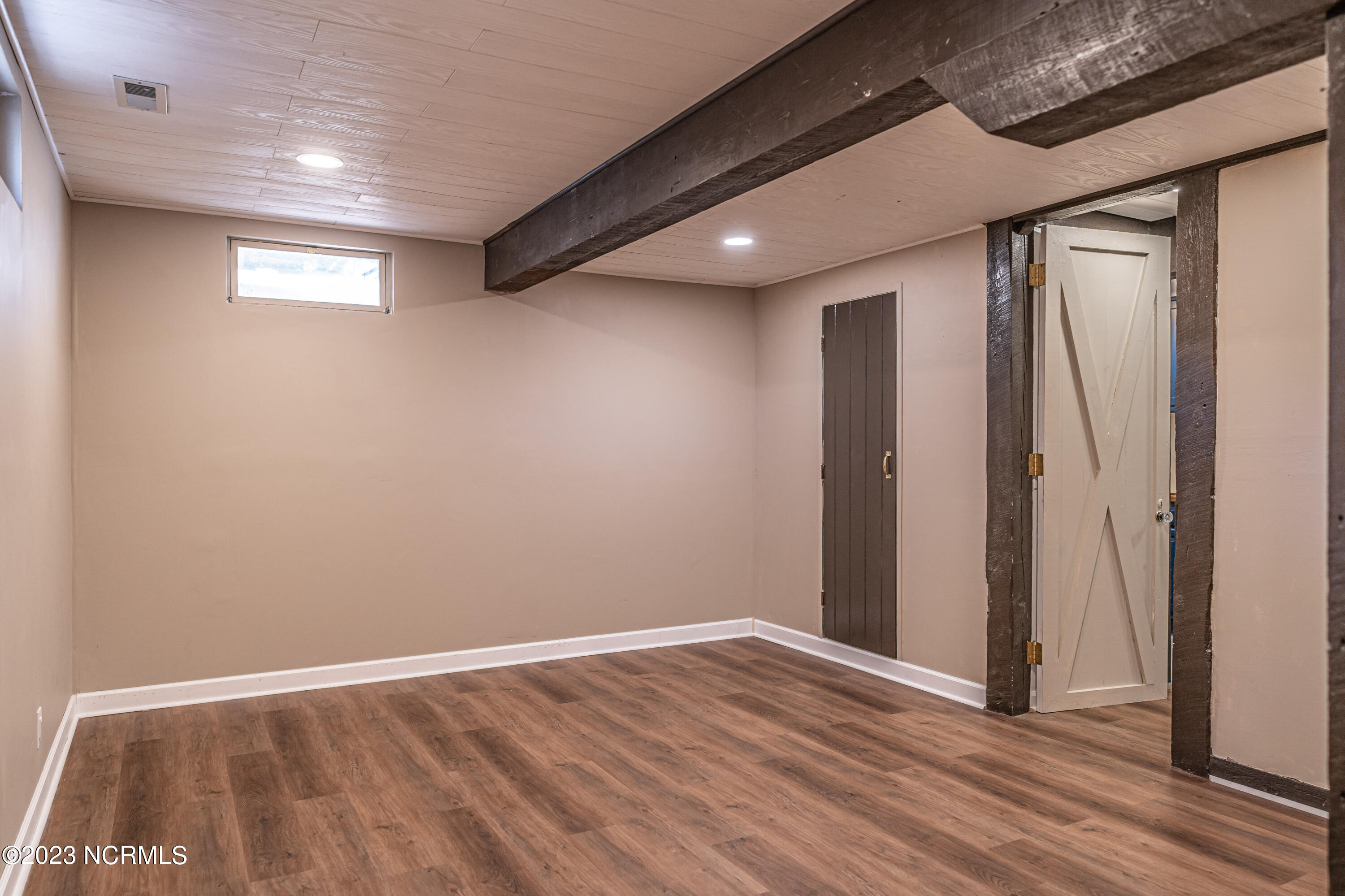 19 Shenecossett Lane Property Photo 28