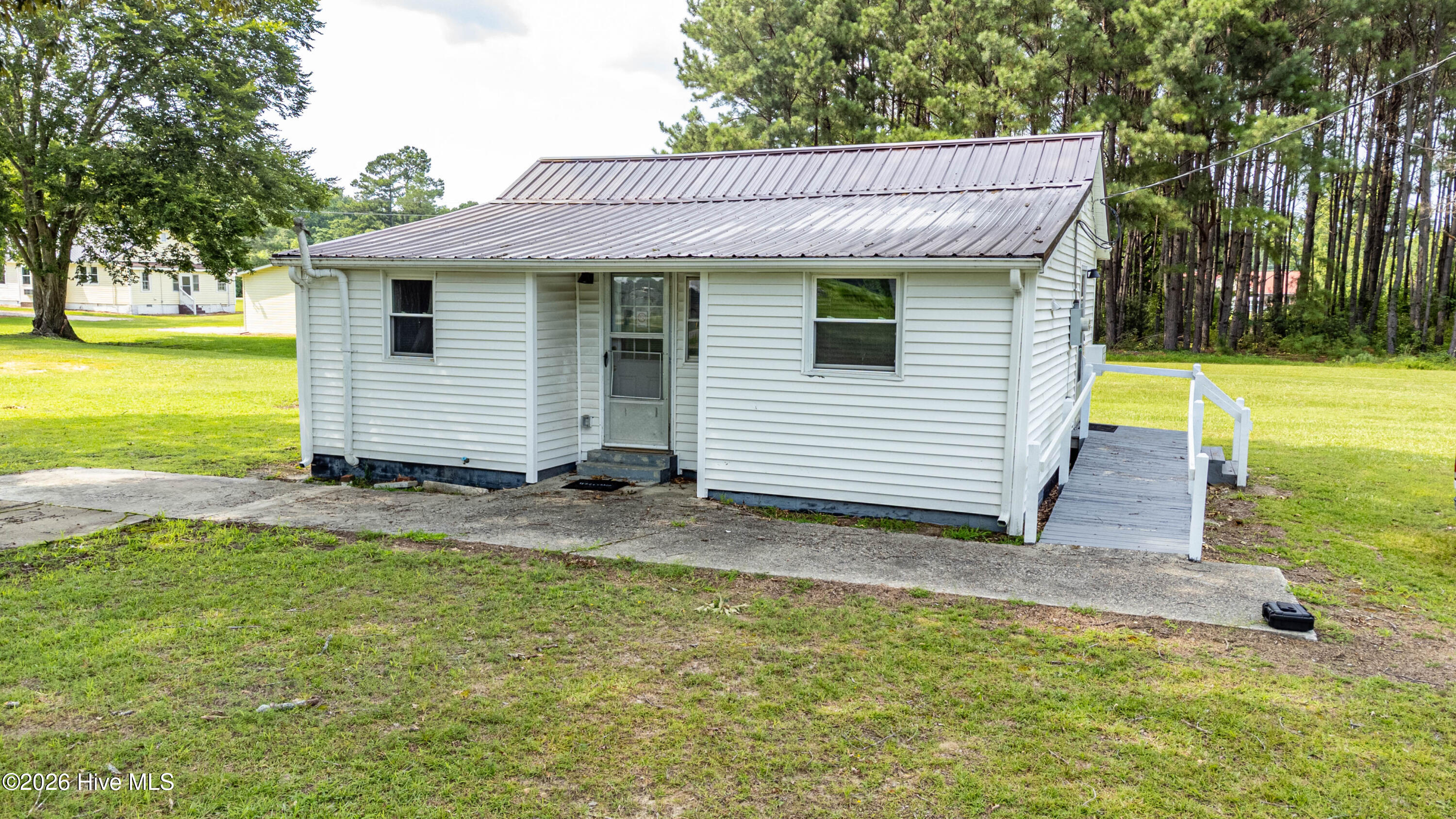109 Revelle Park Lane Property Photo 1