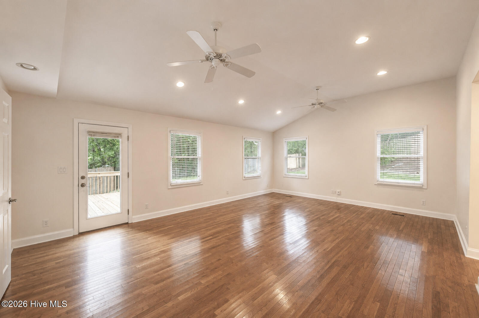 1454 Waccamaw Drive Property Photo 9